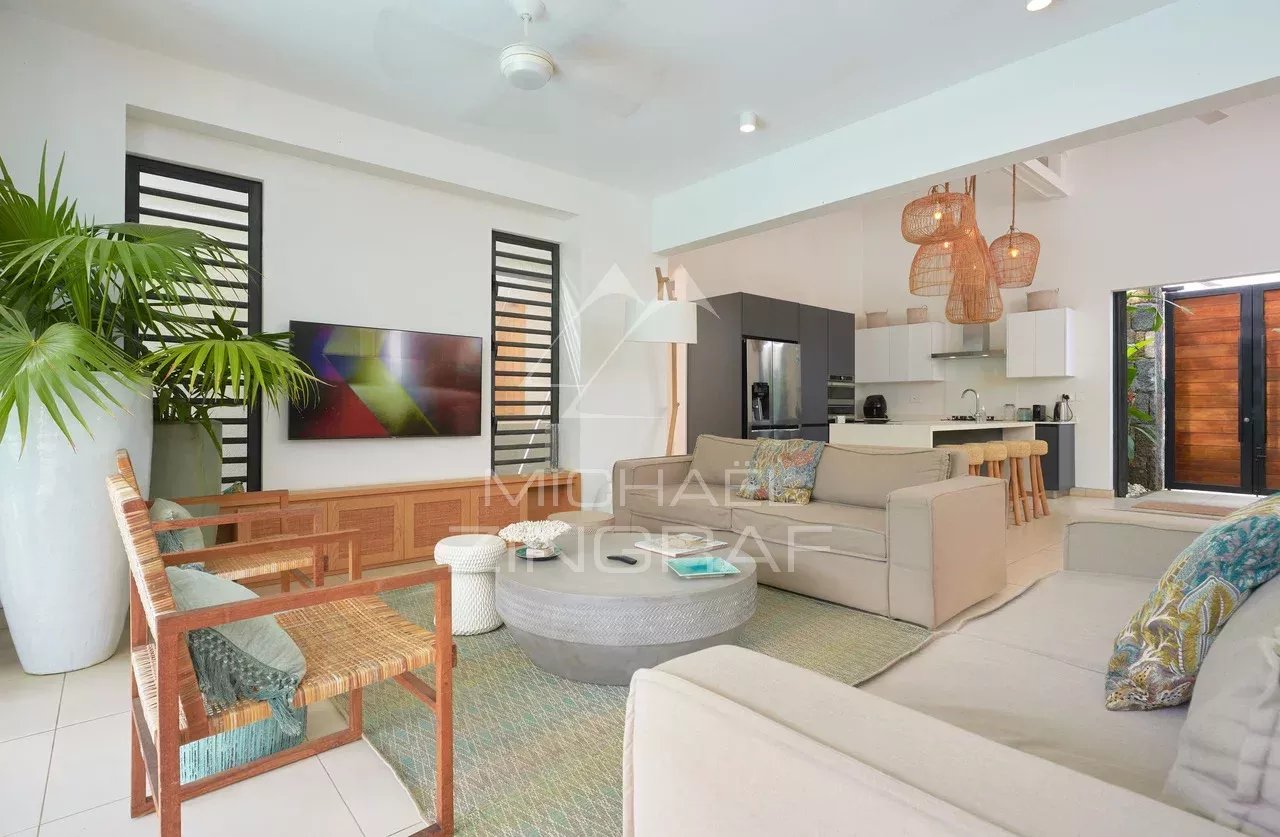 Villa avec piscine dans une résidence sécurisée à Péreybère