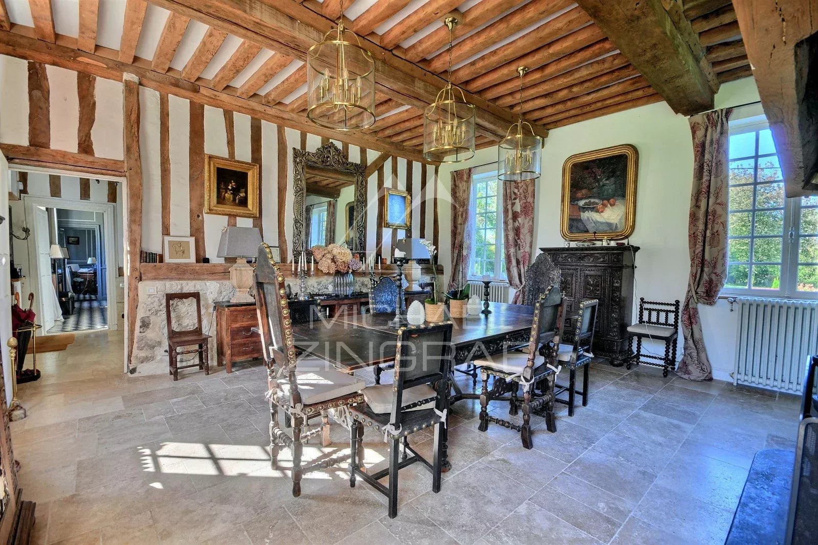 Manoir et dépendances a proximité de la mer