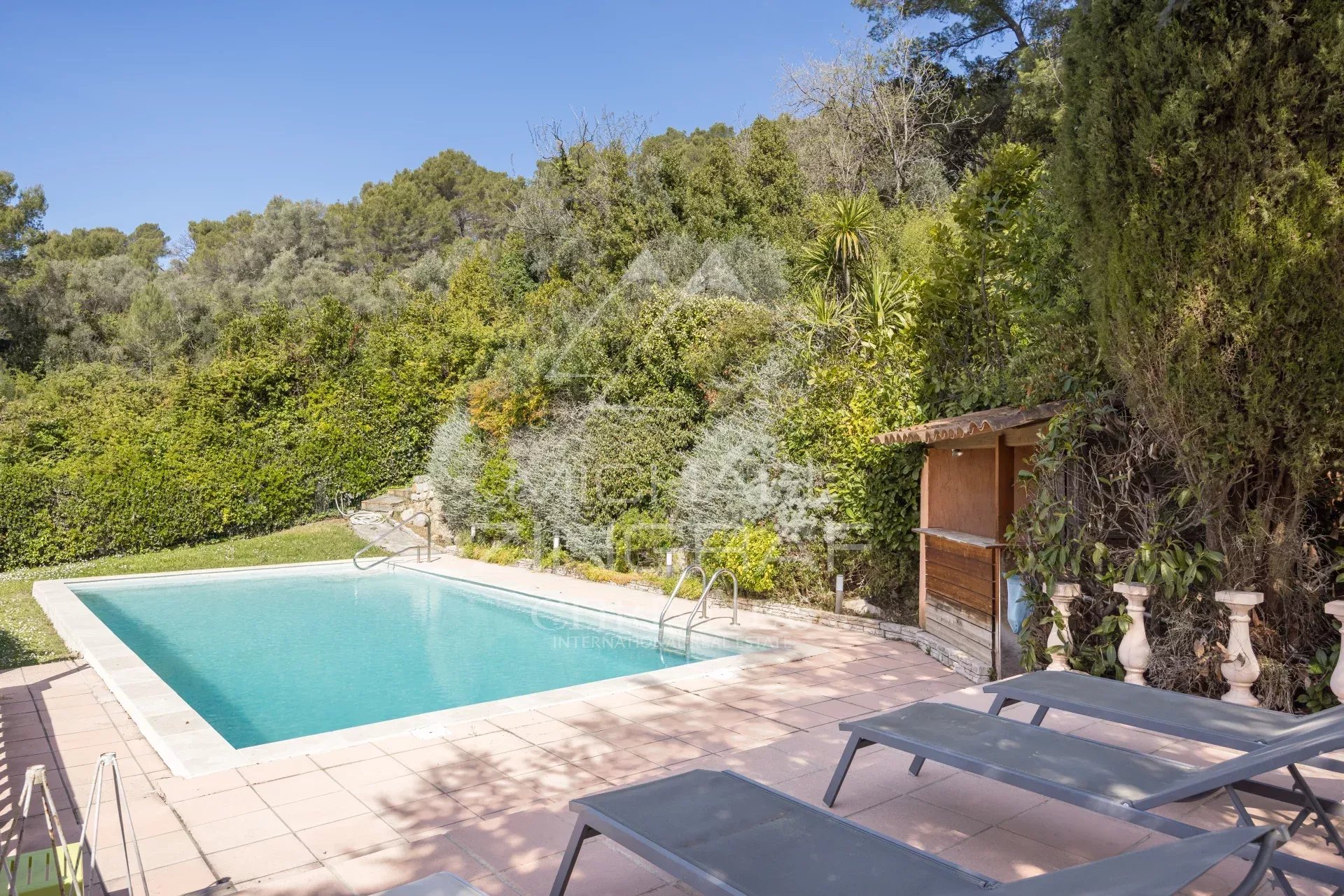 Mougins - Écrin de verdure au calme absolu