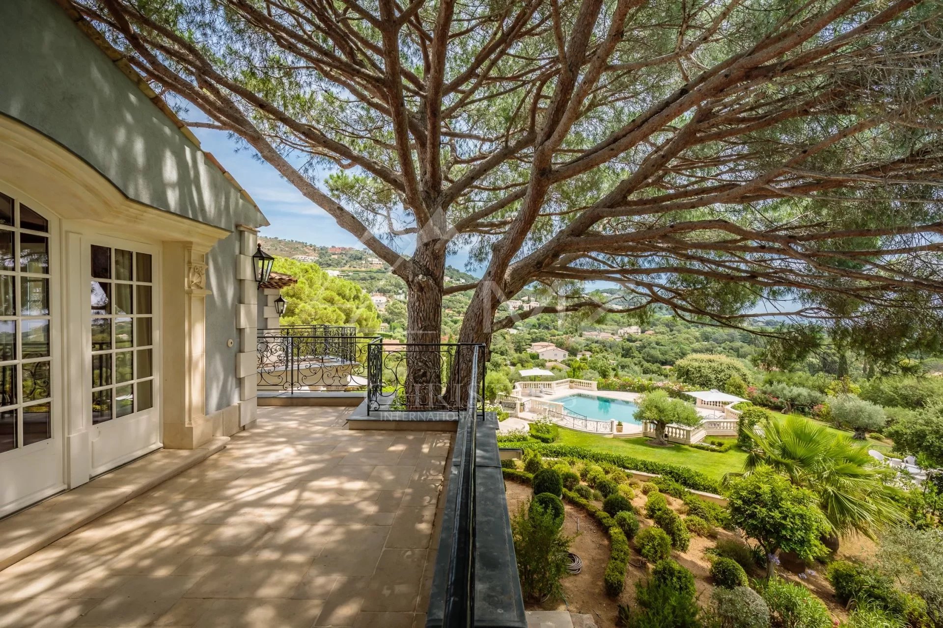 Grimaud - Domain of Beauvallon - Majestic property with sea view
