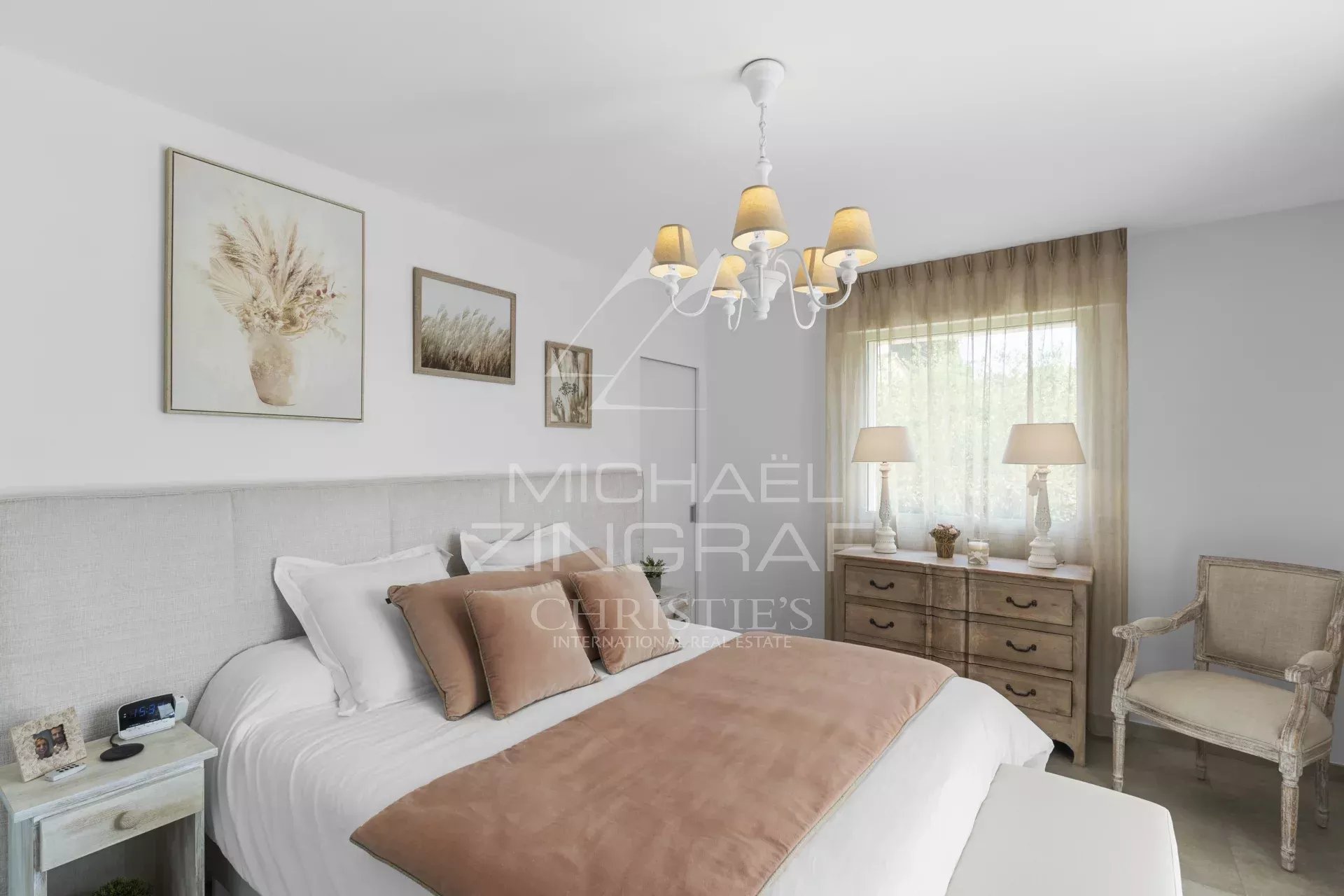 Villa 4 chambres dont 3 suites avec piscine à Mougins