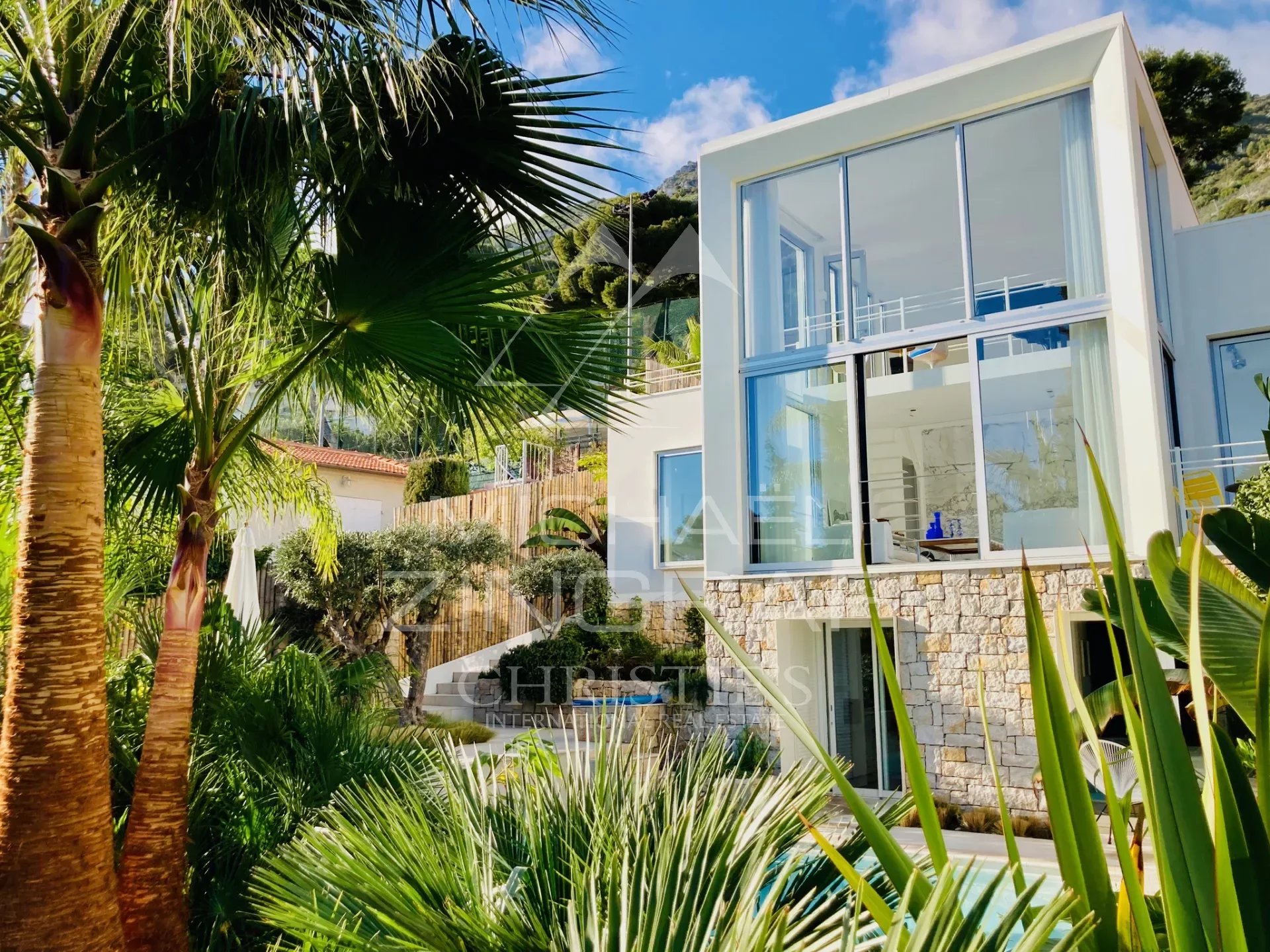 Eze - Splendid villa contemporaine à coté de la mer
