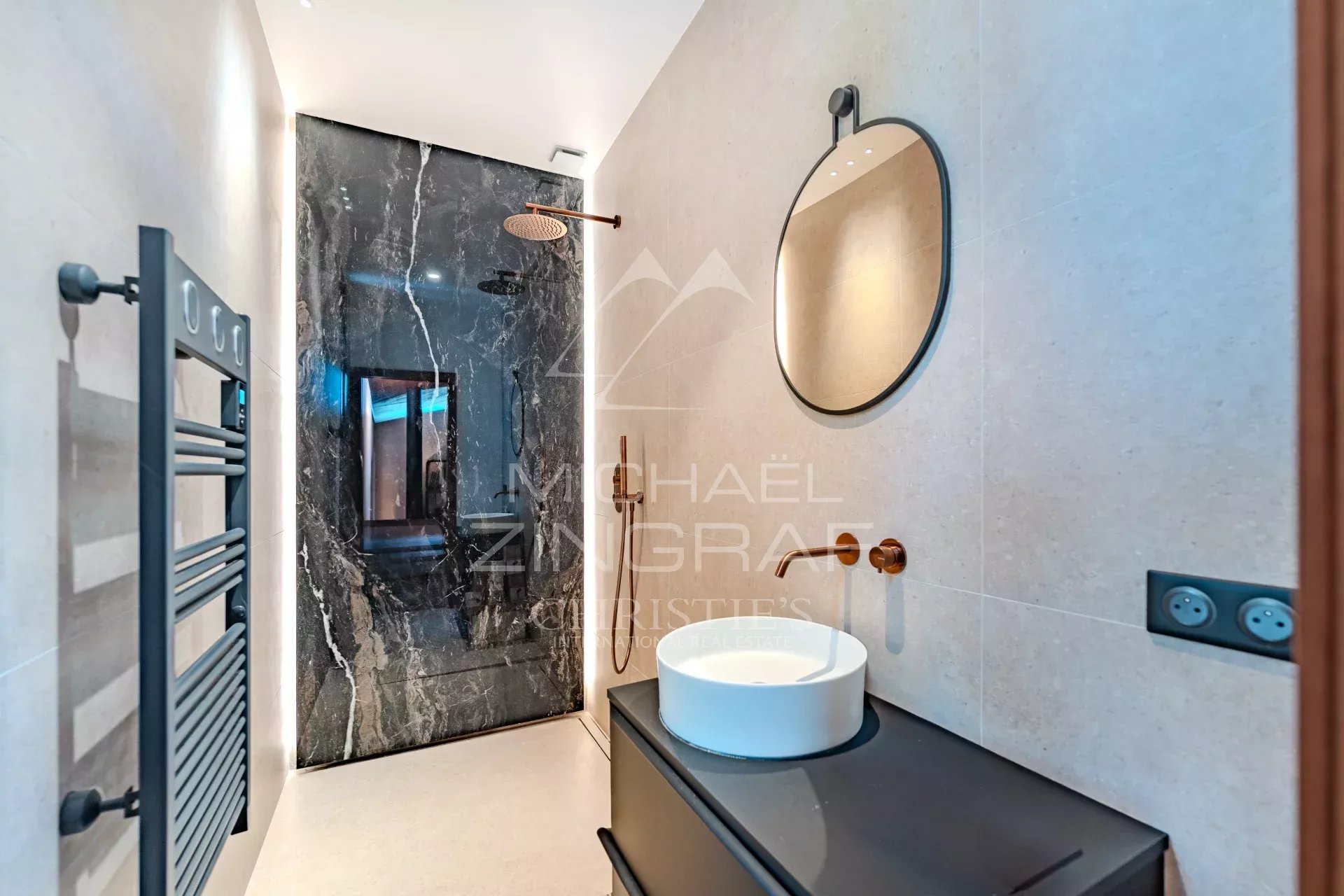 Mougins - Villa d'architecte située dans un domaine privé aux portes de Cannes