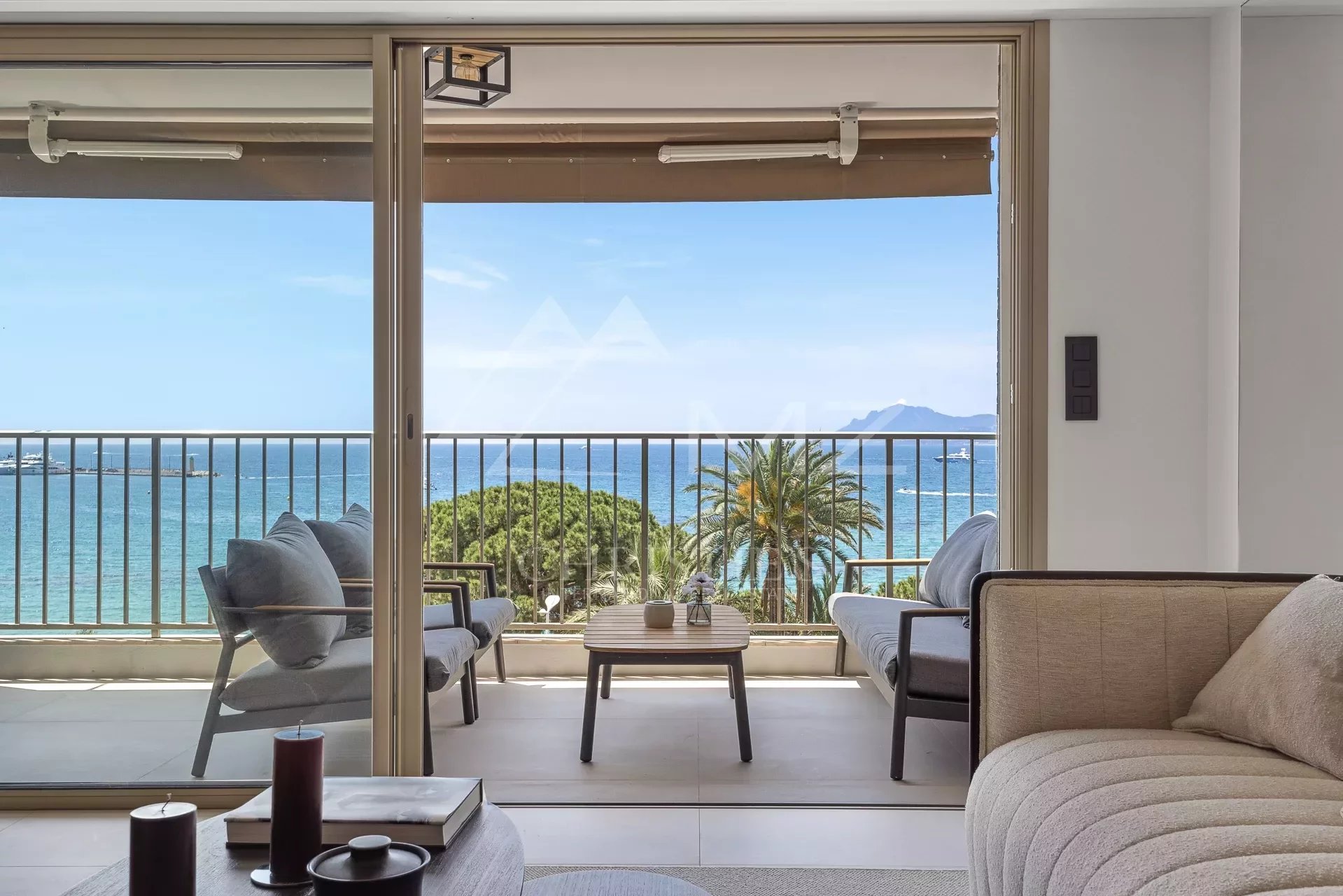 Cannes - Croisette - 2 bedrooms apartment