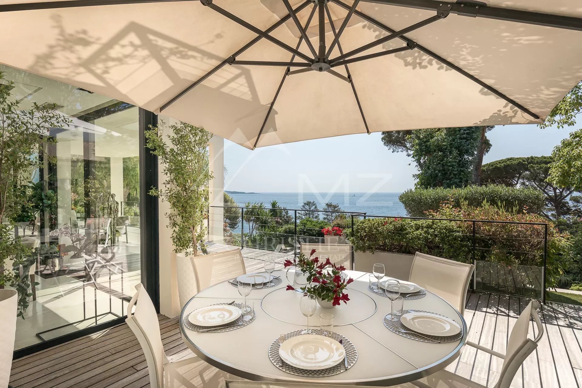 Cannes - superbe villa contemporaine 4 chambres