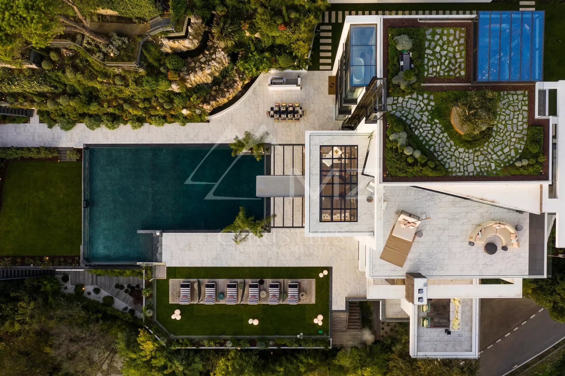 Cannes Croix des gardes - Neue außergewöhnliche Villa