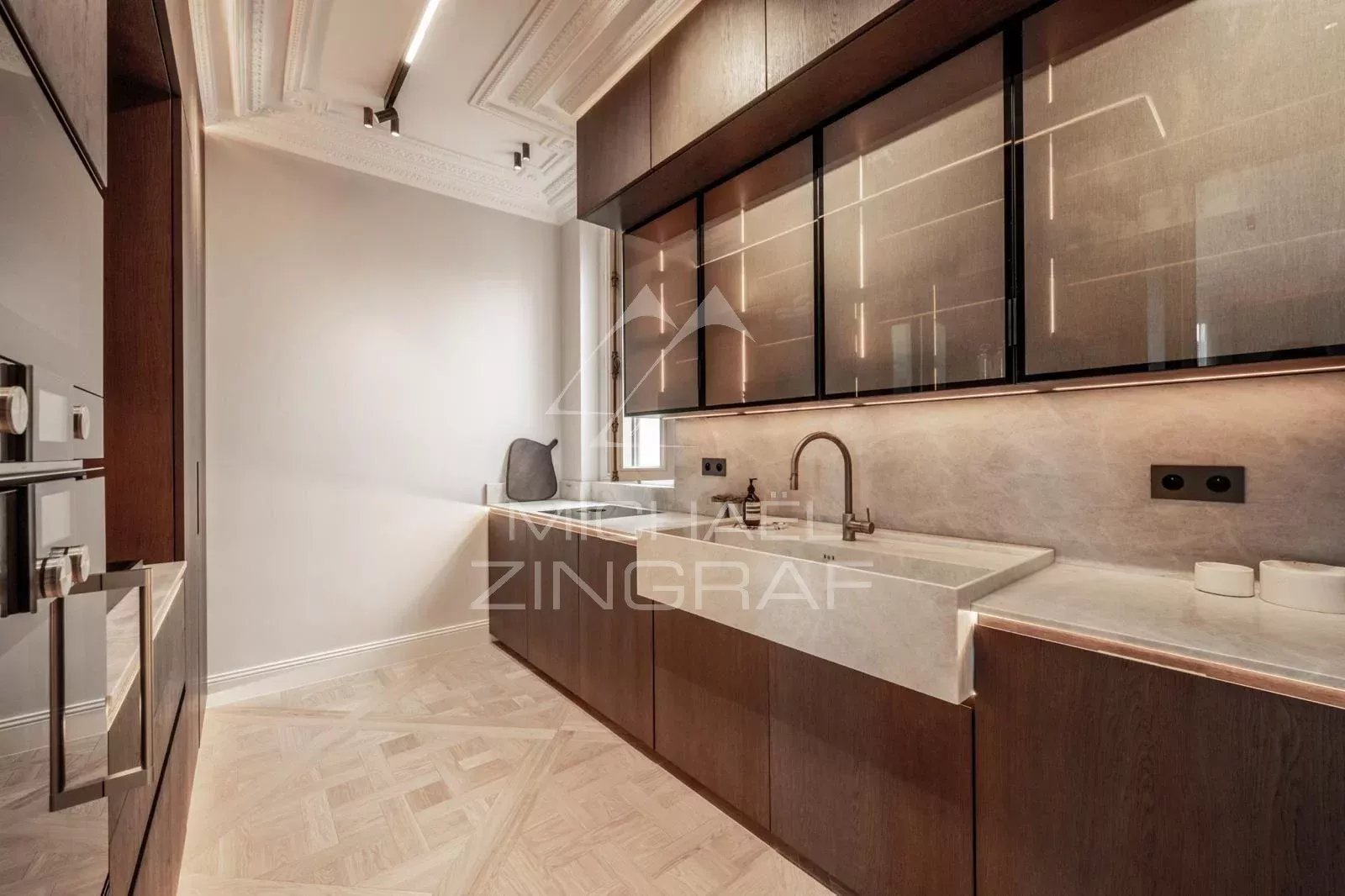 A vendre - Appartement 3 Suits -Paris 8eme - Jean Goujon - Clim - Refait à neuf