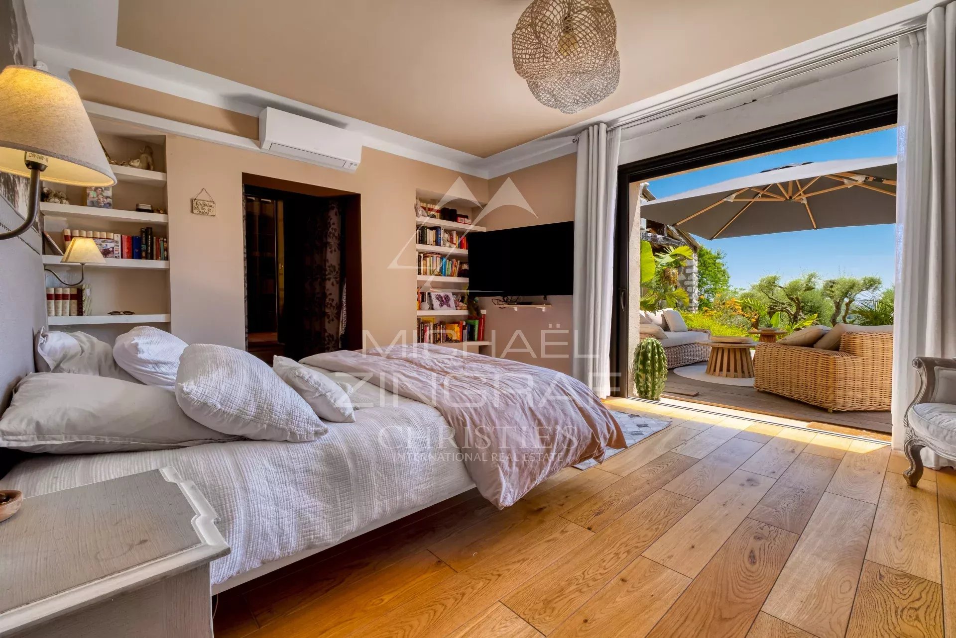 Tourrettes-sur-Loup – Elegante provenzalische Villa in fußläufiger Entfernung zum Dorf
