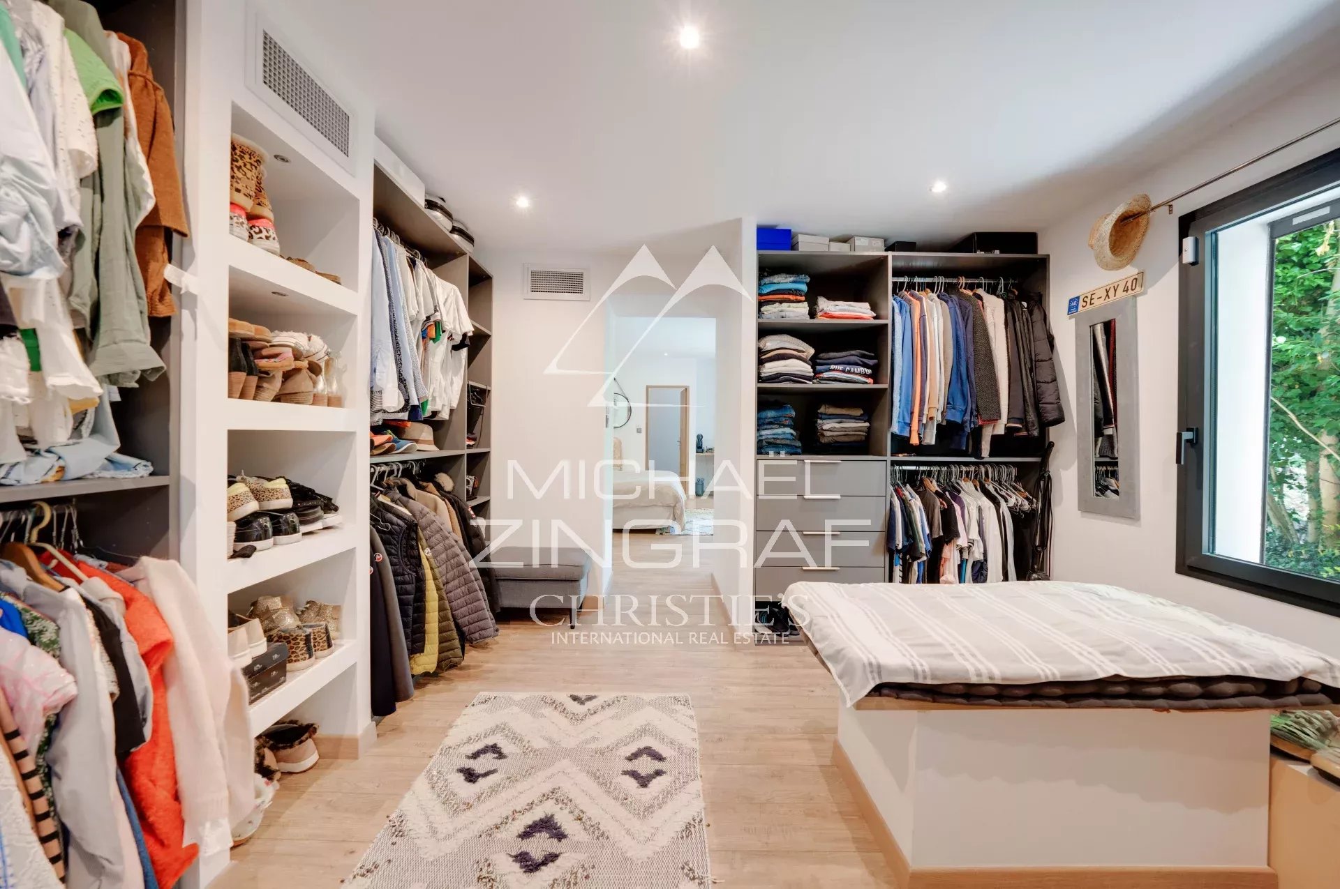 Maison avec piscine au calme absolu en pleine colline