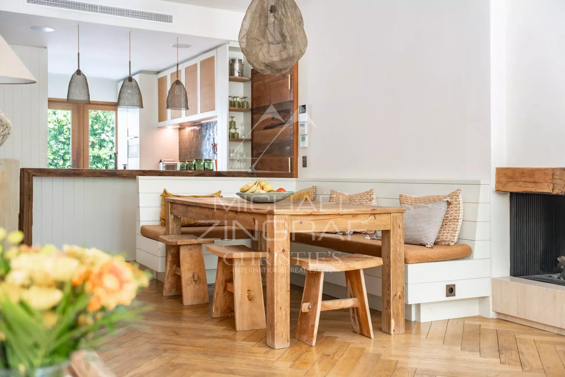 Cannes – Proche Croisette – Élégant rez-de-jardin avec piscine privative
