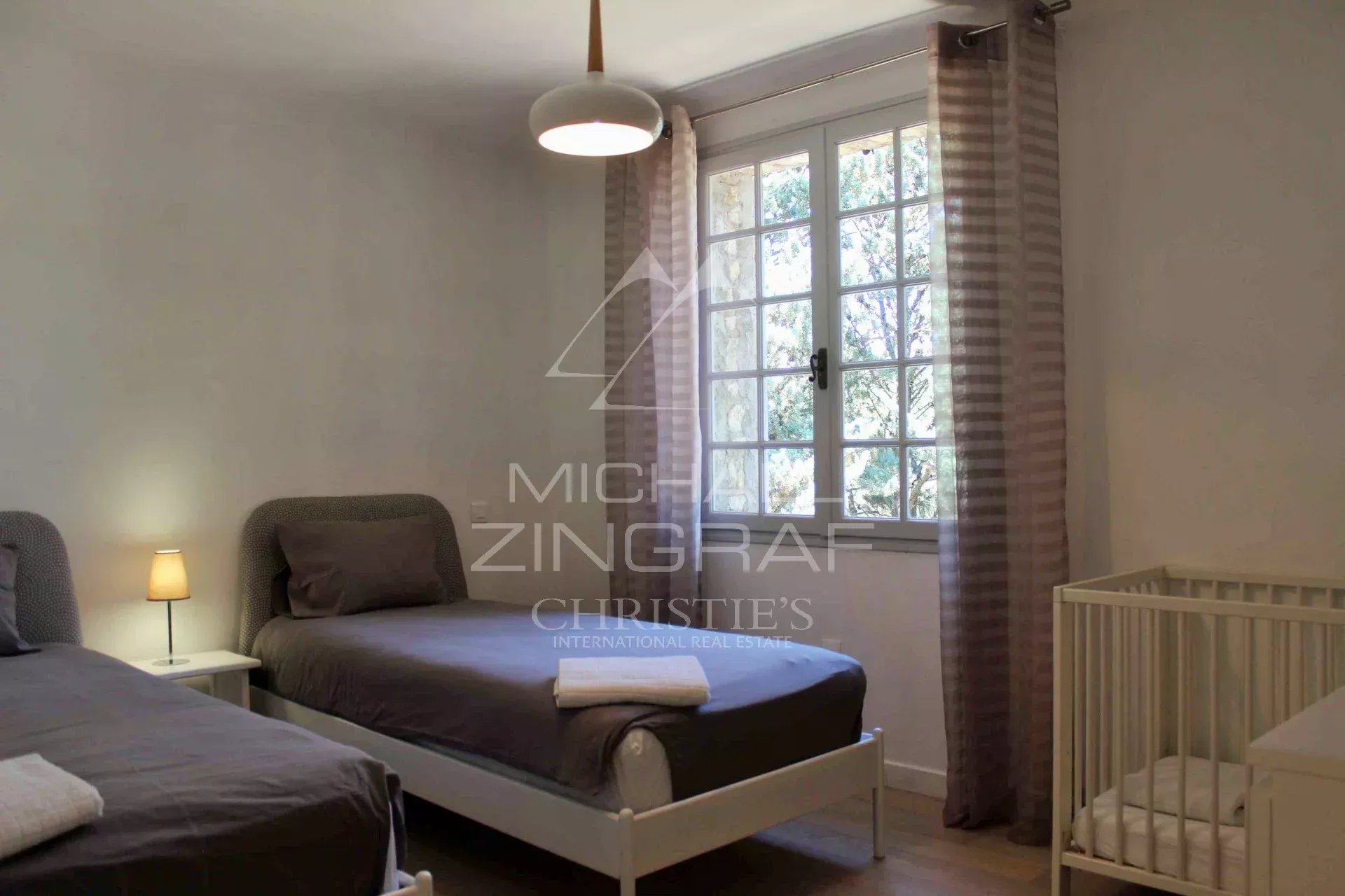 Gordes - Beautiful vacation home overlooking the Luberon