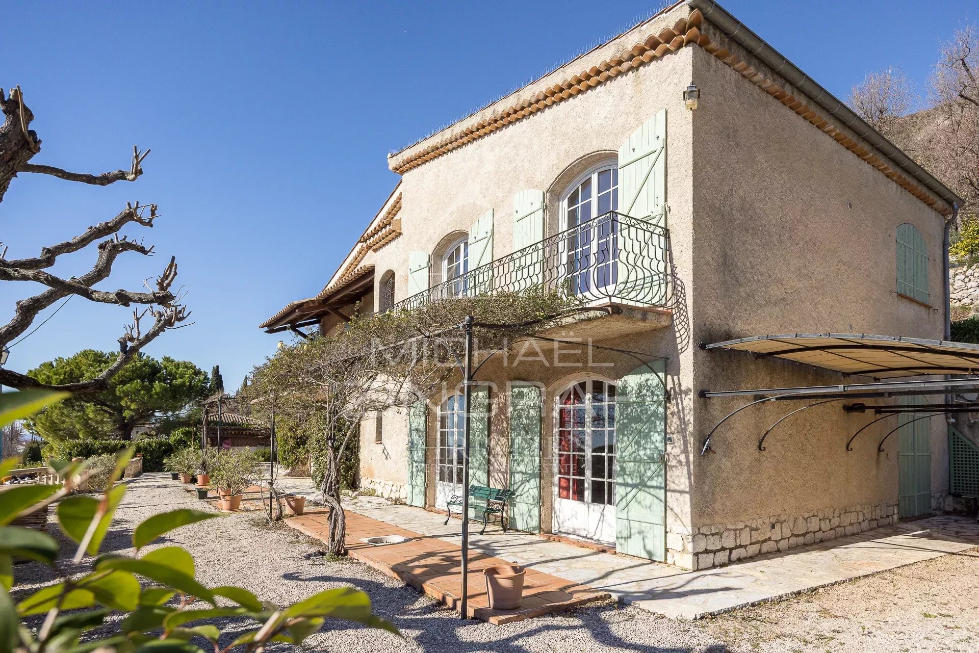 In der Nähe von Saint-Paul-de-Vence - Anwesen mit Panoramablick auf das Meer