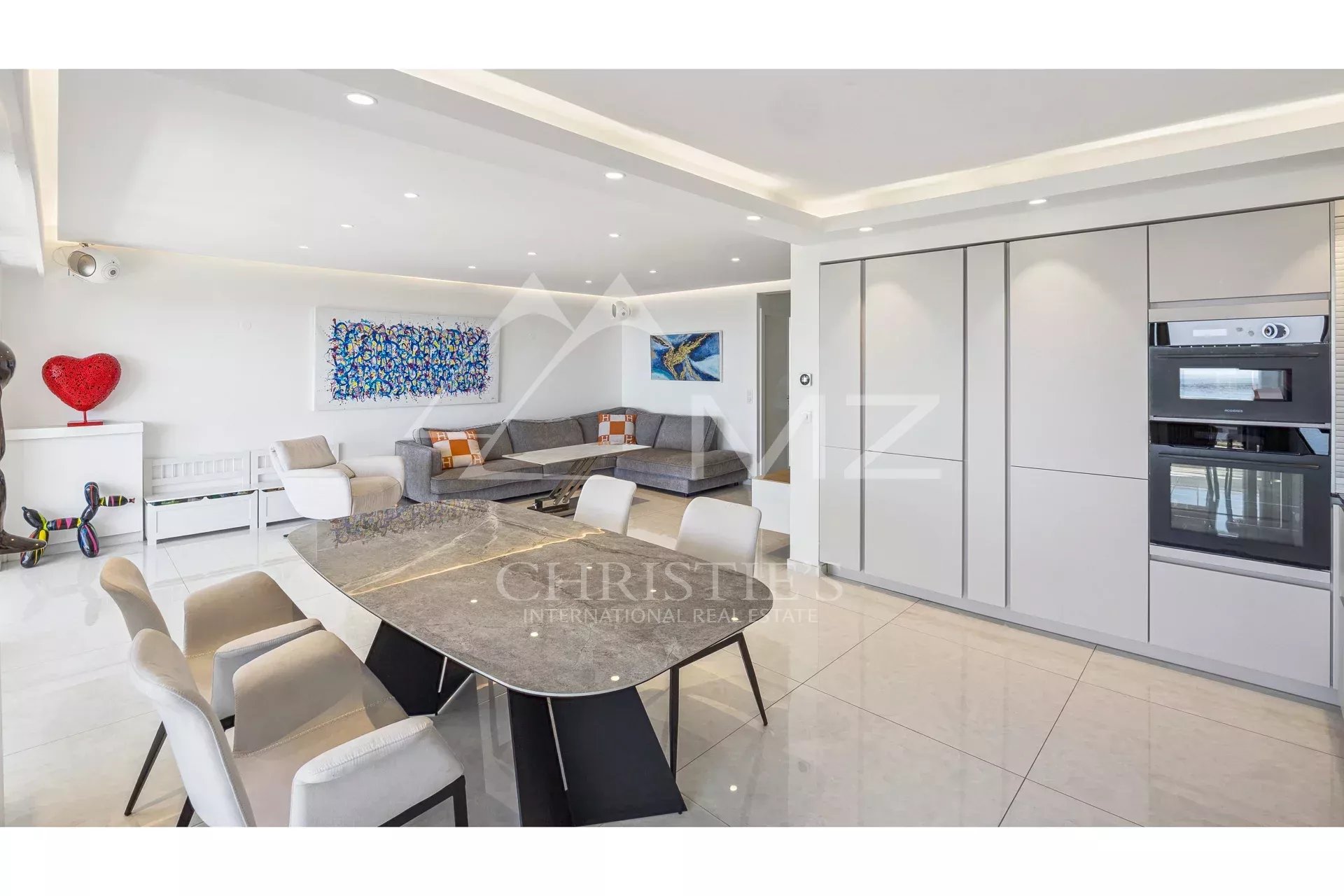 Superbe 3 pièces vue mer panoramique dans résidence de Prestige