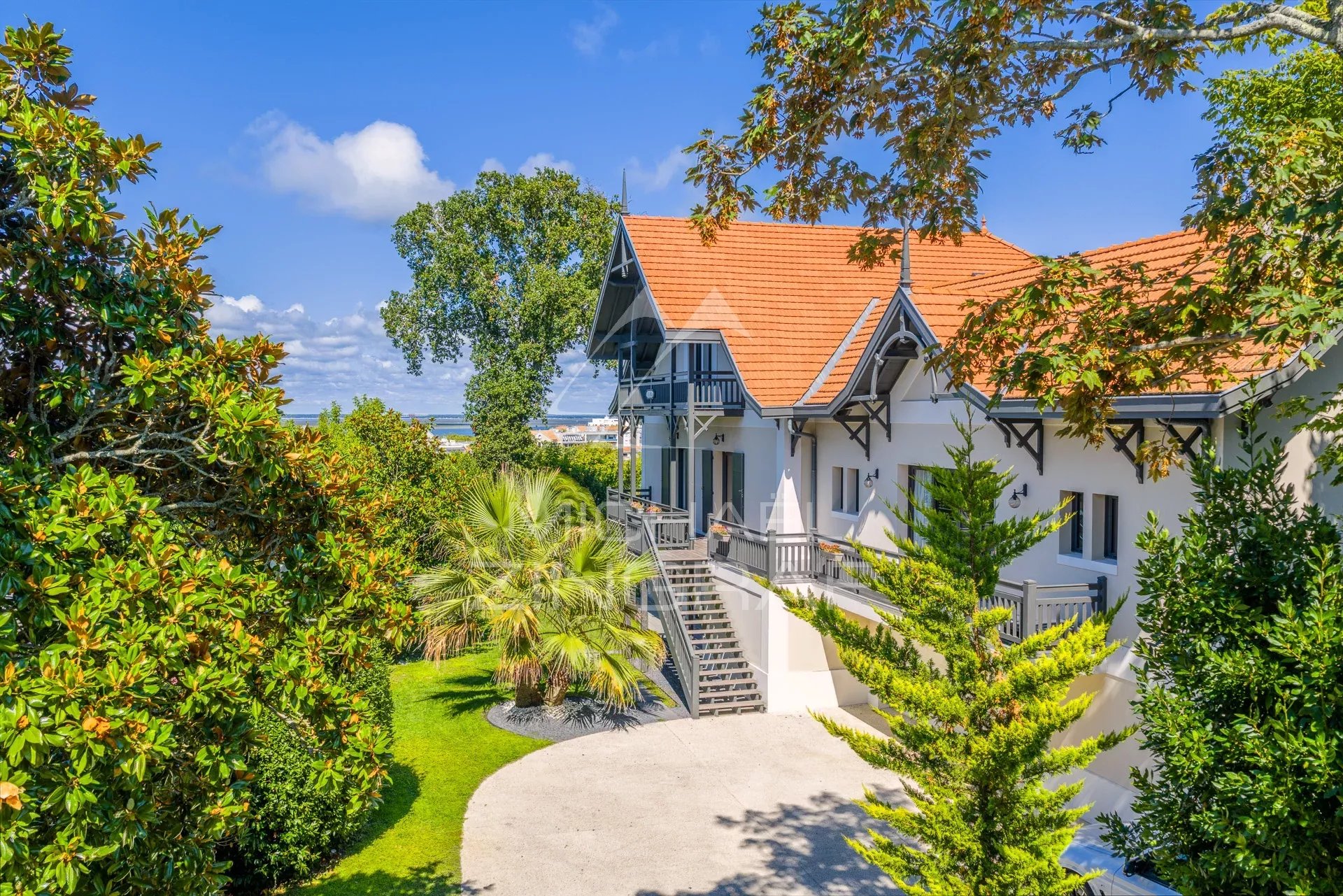 Villa d’Exception – Vue Panoramique sur le Bassin d’Arcachon