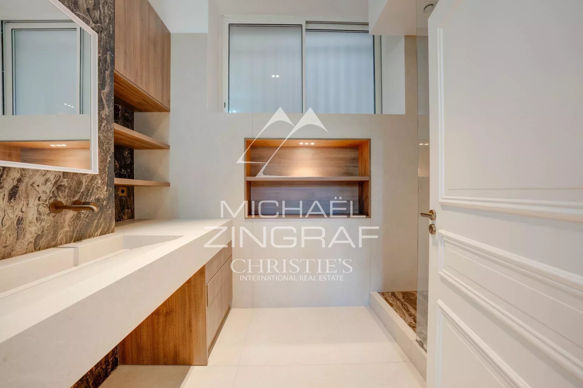 EXCLUSIF - CARRÉ D'OR APPARTEMENT D'EXCEPTION AVEC JARDIN