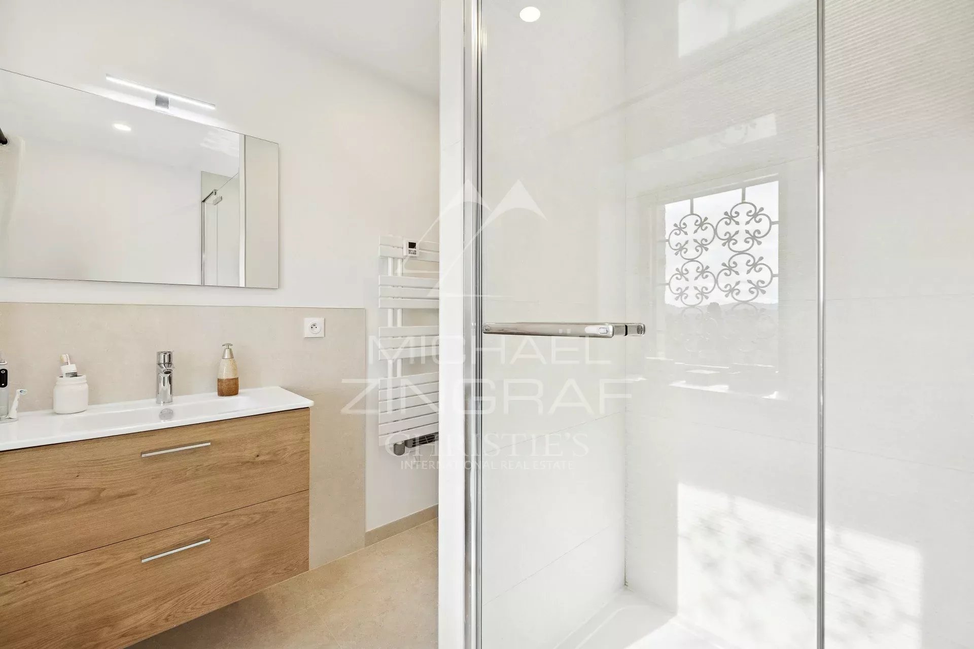 Renovierter Schafstall aus dem 18. Jahrhundert mit Panoramablick