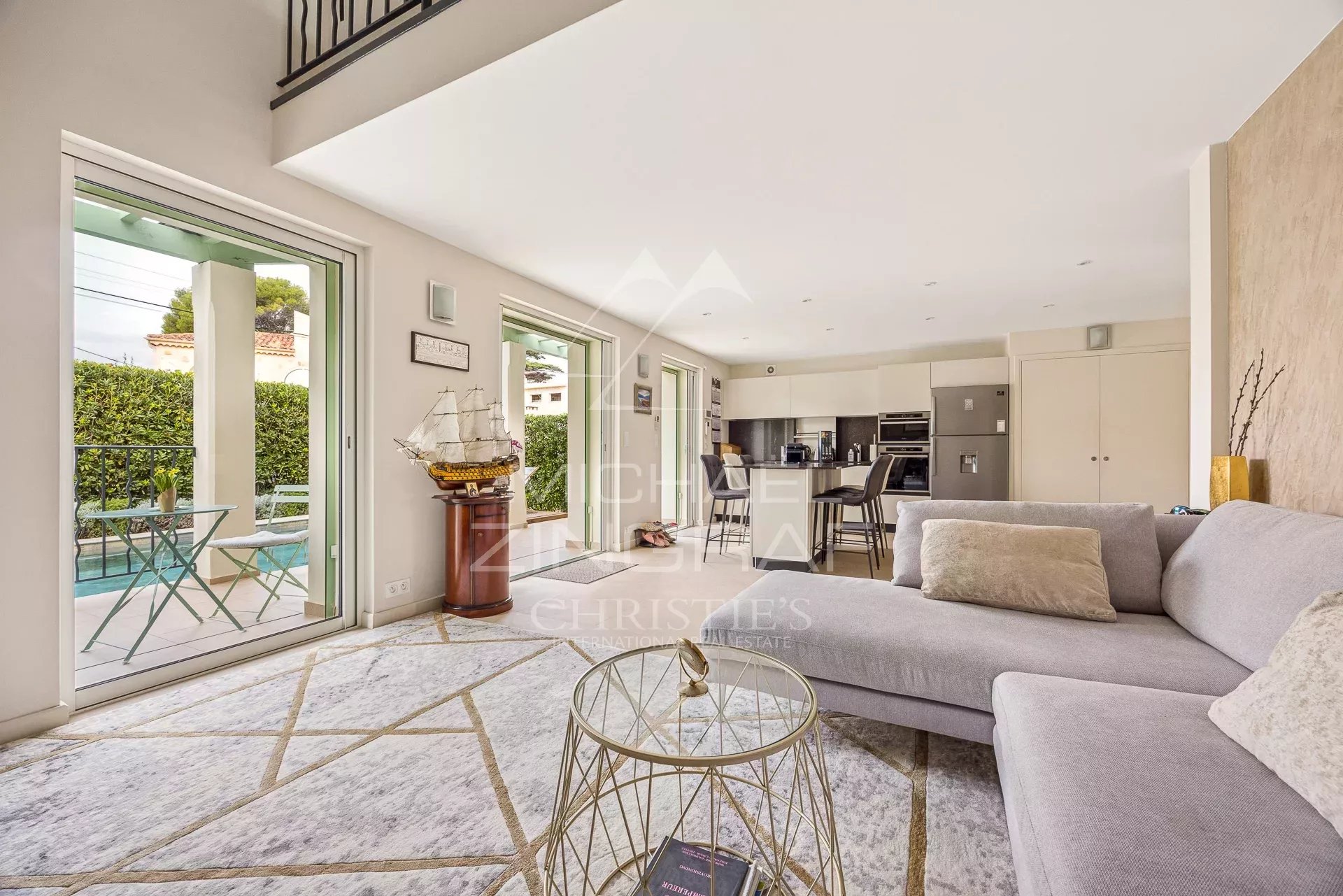 Cap d’Antibes – Exklusiv – Charmantes, Renoviertes Haus Nur Wenige Schritte vom Strand Keller Entfernt