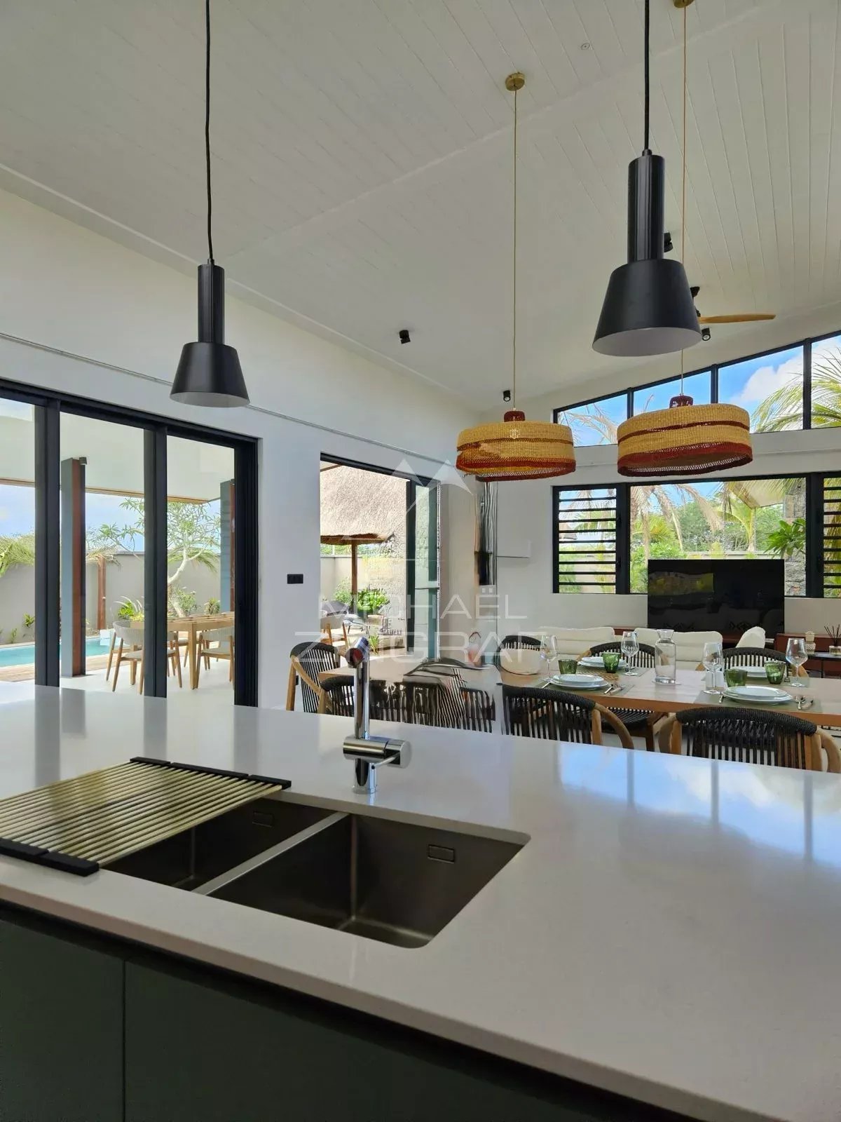 VILLA CONTEMPORAINE EN REVENTE – ÉCO SAVANAH, RIVIERE NOIRE