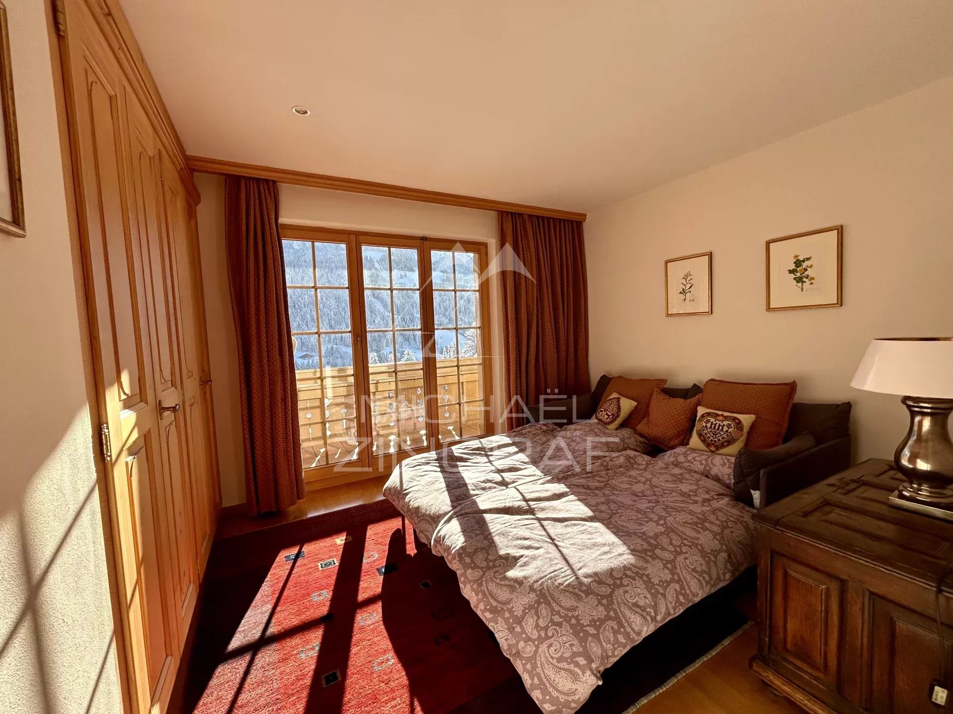 Appartement ensoleillé avec vue sur Rougemont