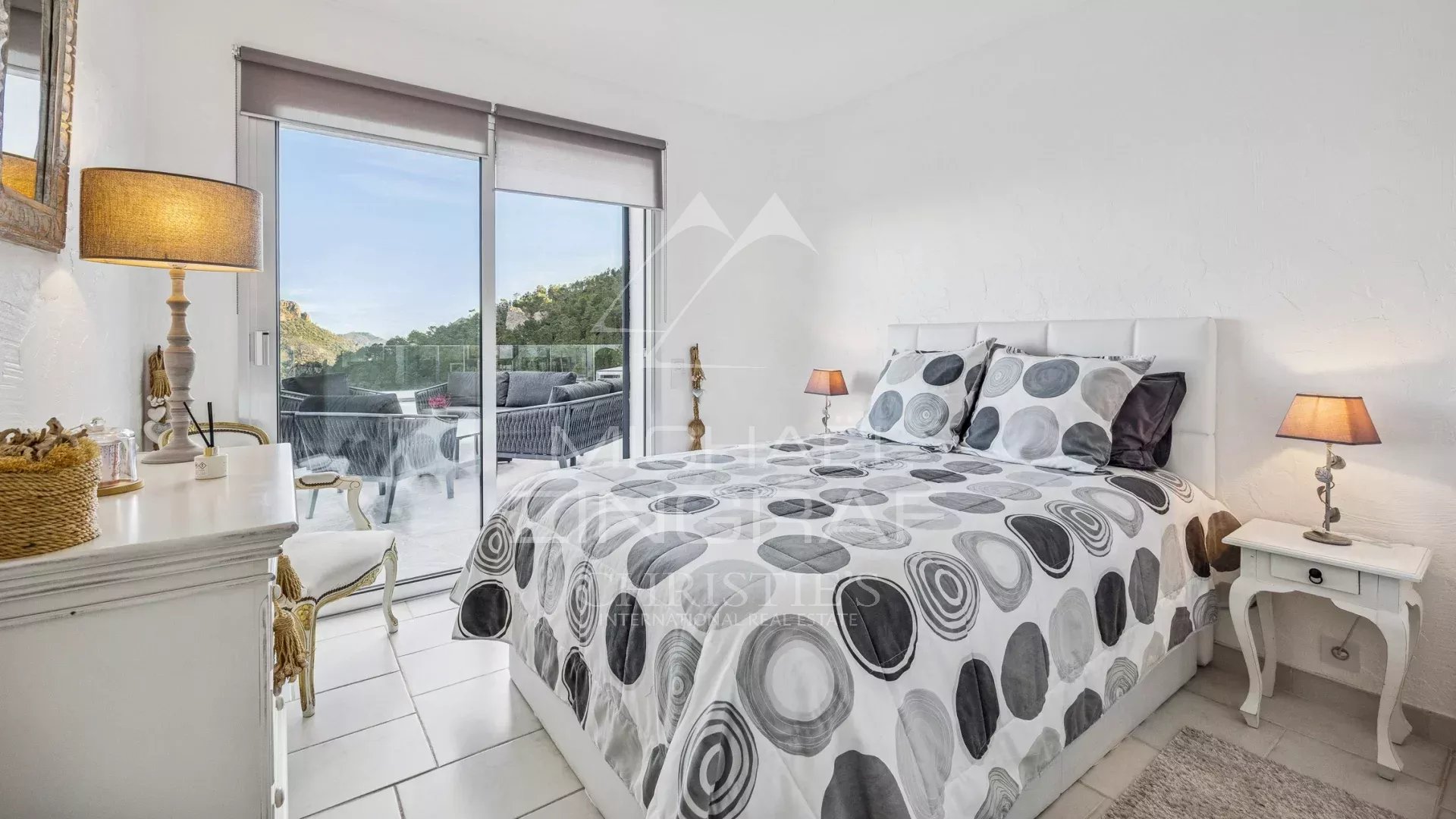 Propriété vue mer dans un domaine privé