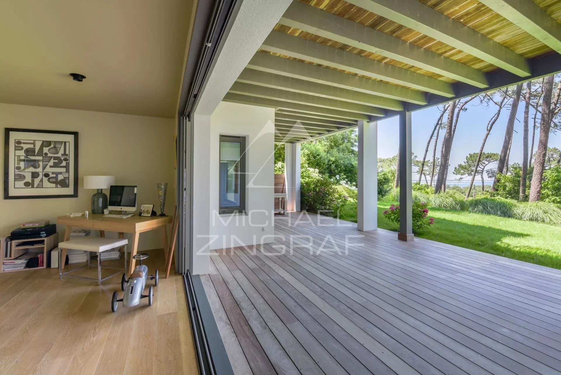 VILLA DAS OBSERVATORIUM MIT MEERBLICK PYLA AUF DEM MEER