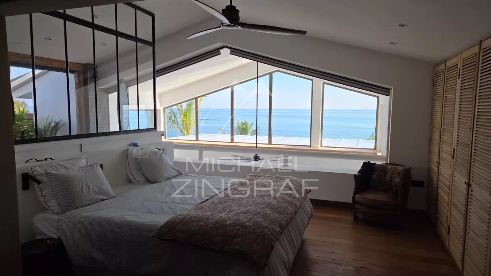 Exceptional Beachfront Penthouse in Pointe Aux canonniers
