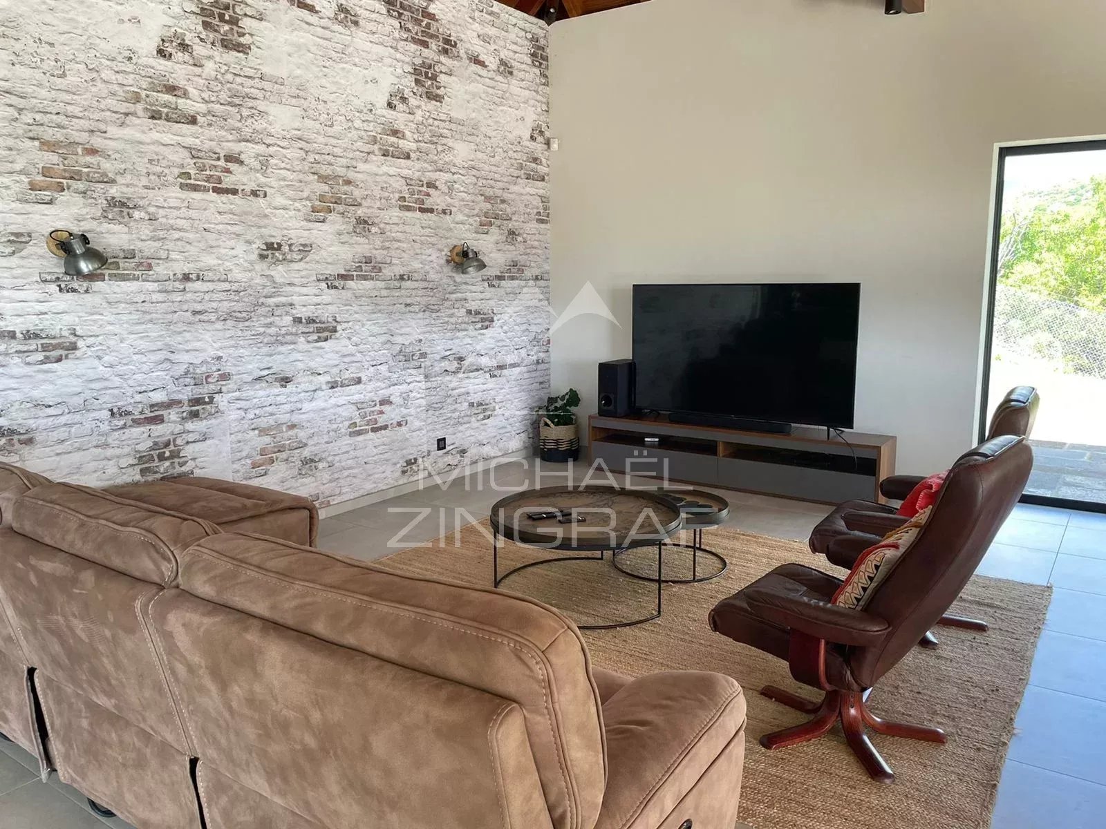 Exceptional Luxury Villa in Black River