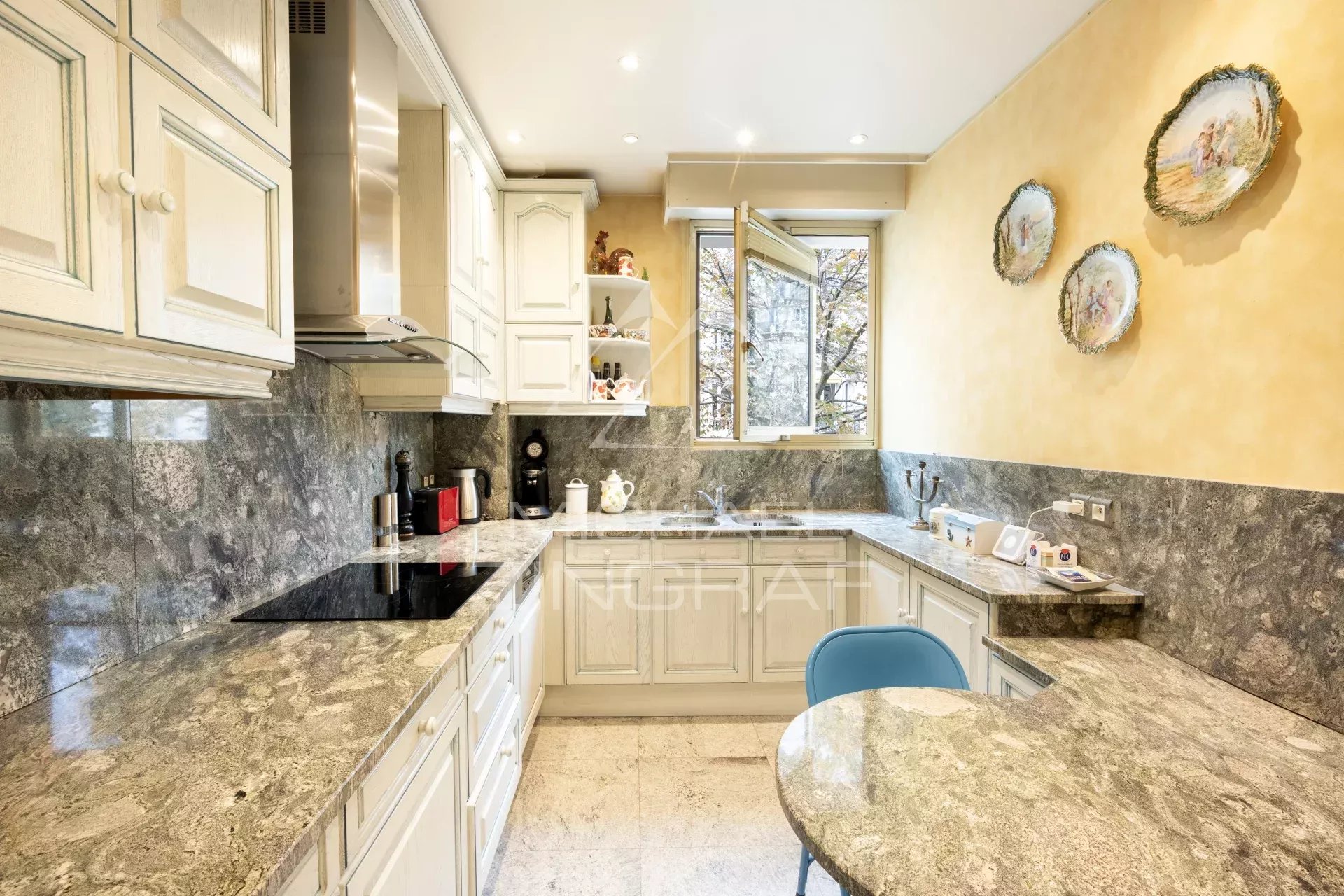 Location 4 chambres - Emile Deschanel - Vue Tour Eiffel - Climatisation - Bail Code Civil