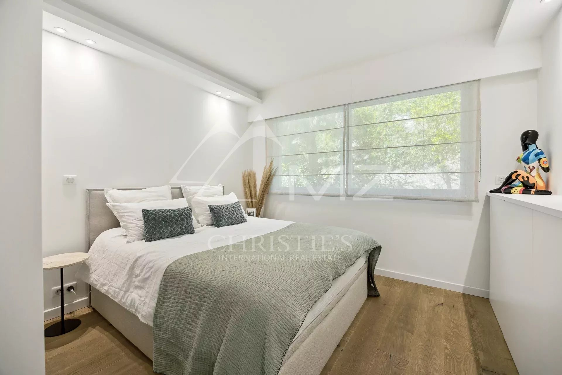 Superbe appartement contemporain dans résidence de standing