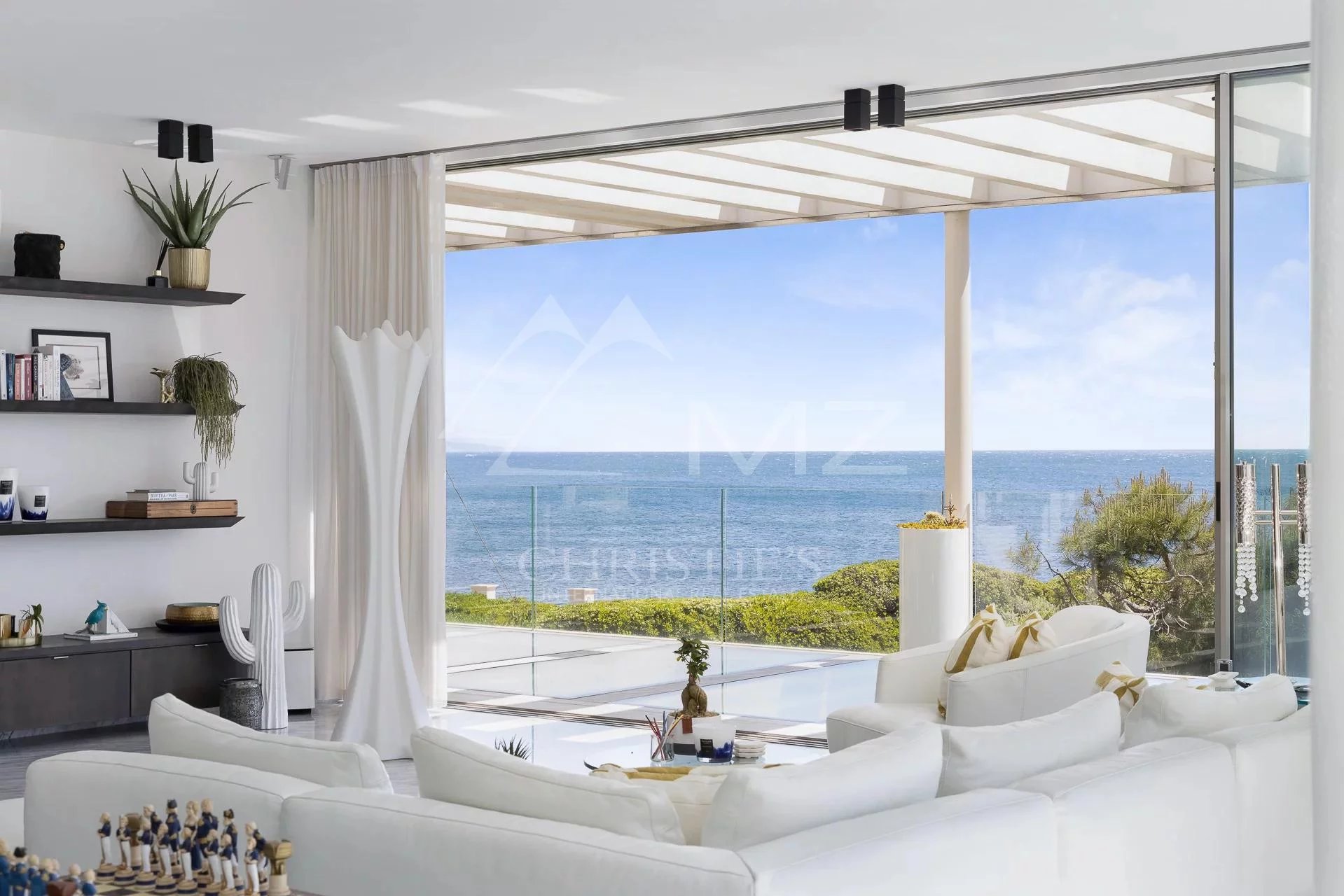 Cap d'Antibes - Außergewöhnliche zeitgenössische Wohnung mit Meerblick