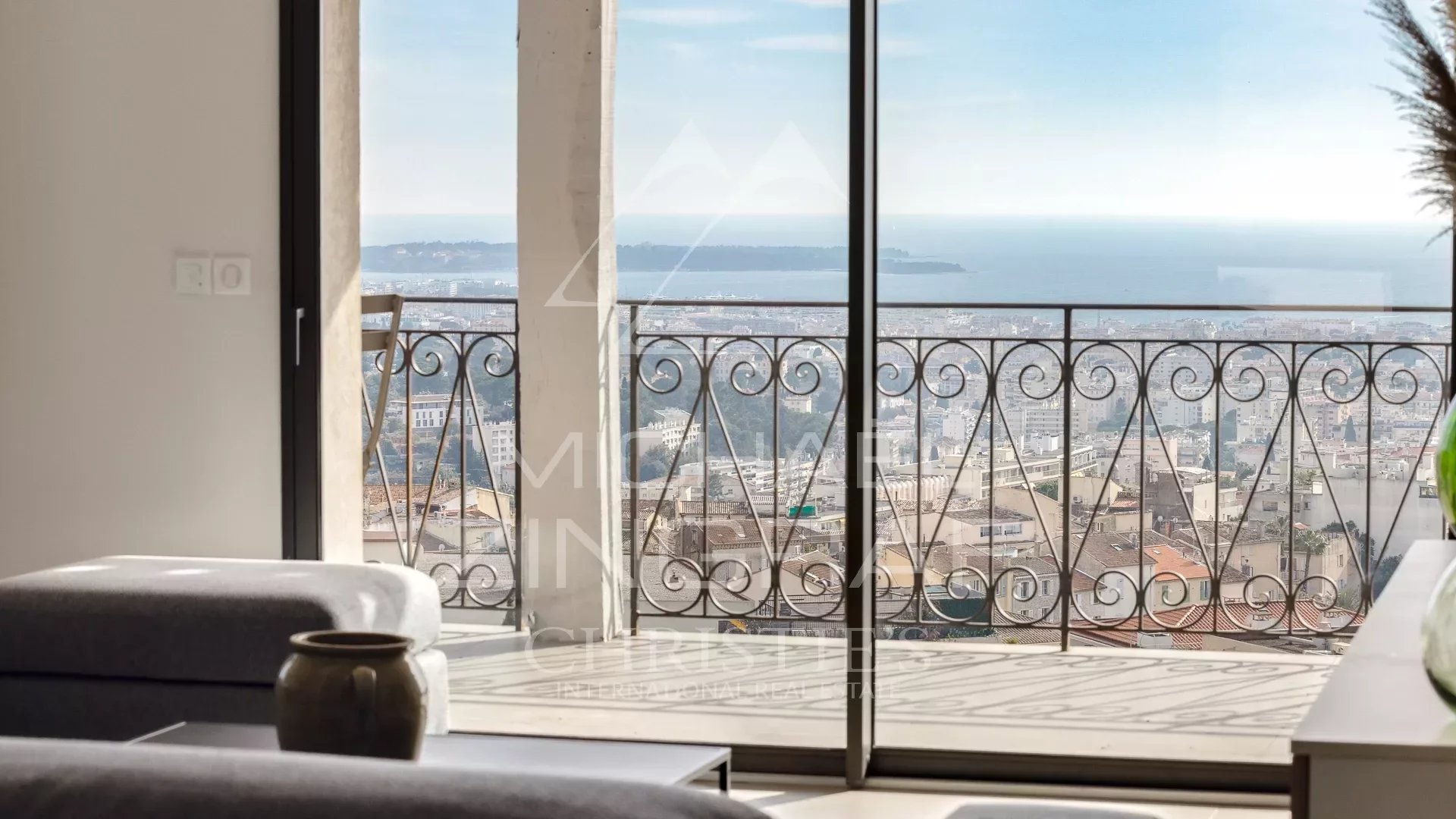 Le Cannet collines  - Villa provençale moderne en parfait état – Vue mer panoramique à 180 °