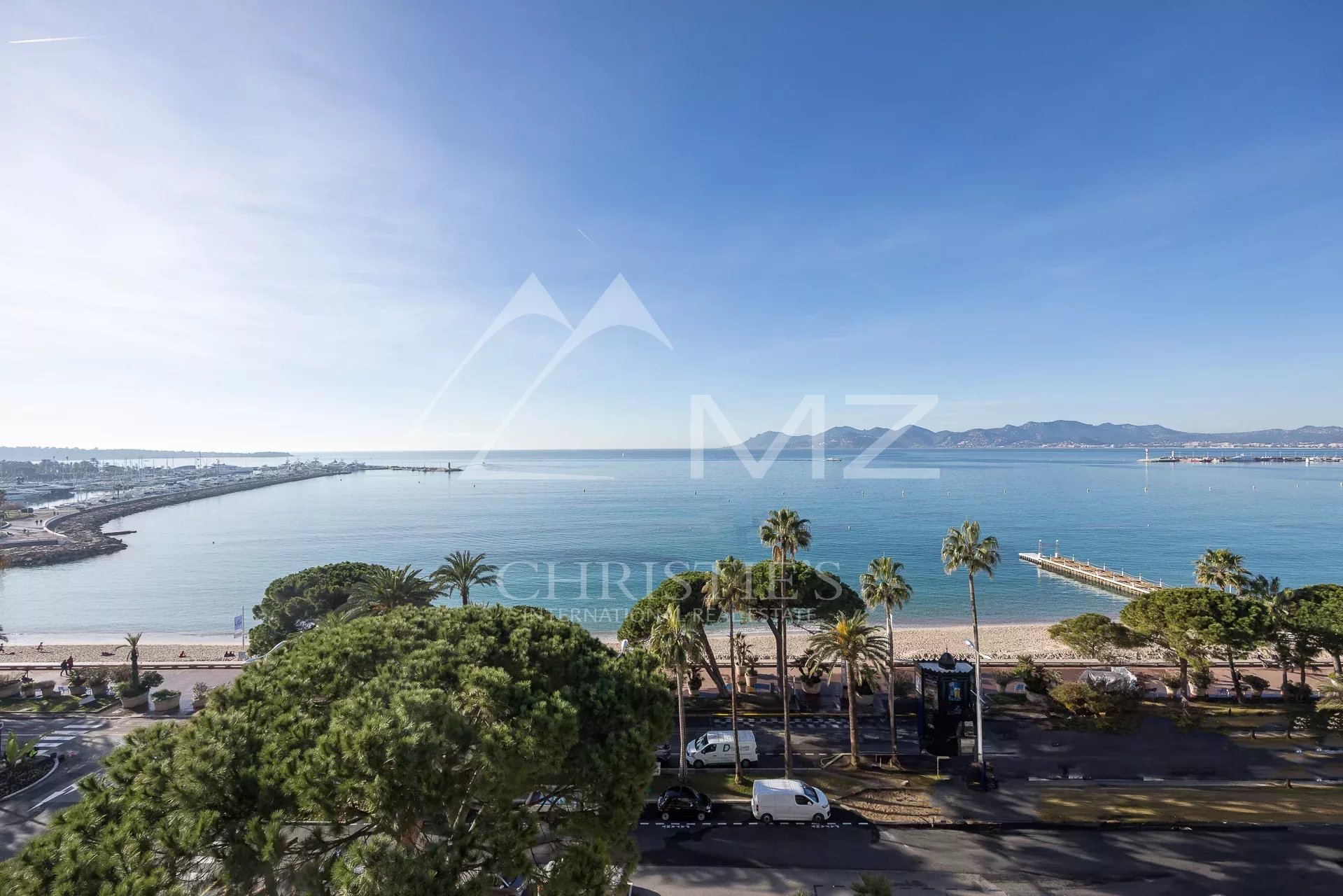 Cannes Croisette – Wunderschöne 270 m² große Wohnung – Atemberaubender Meerblick