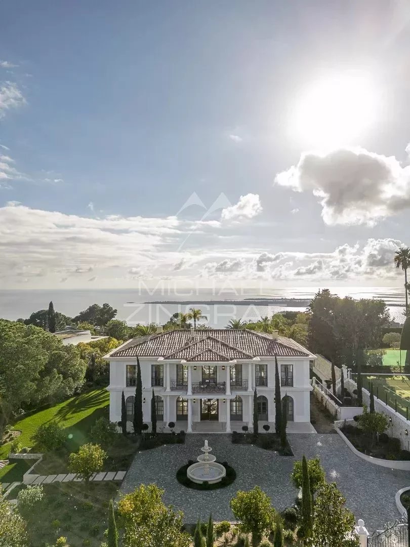 Super-Cannes - Majestueuse villa Florentine neuve surplomblant la mer