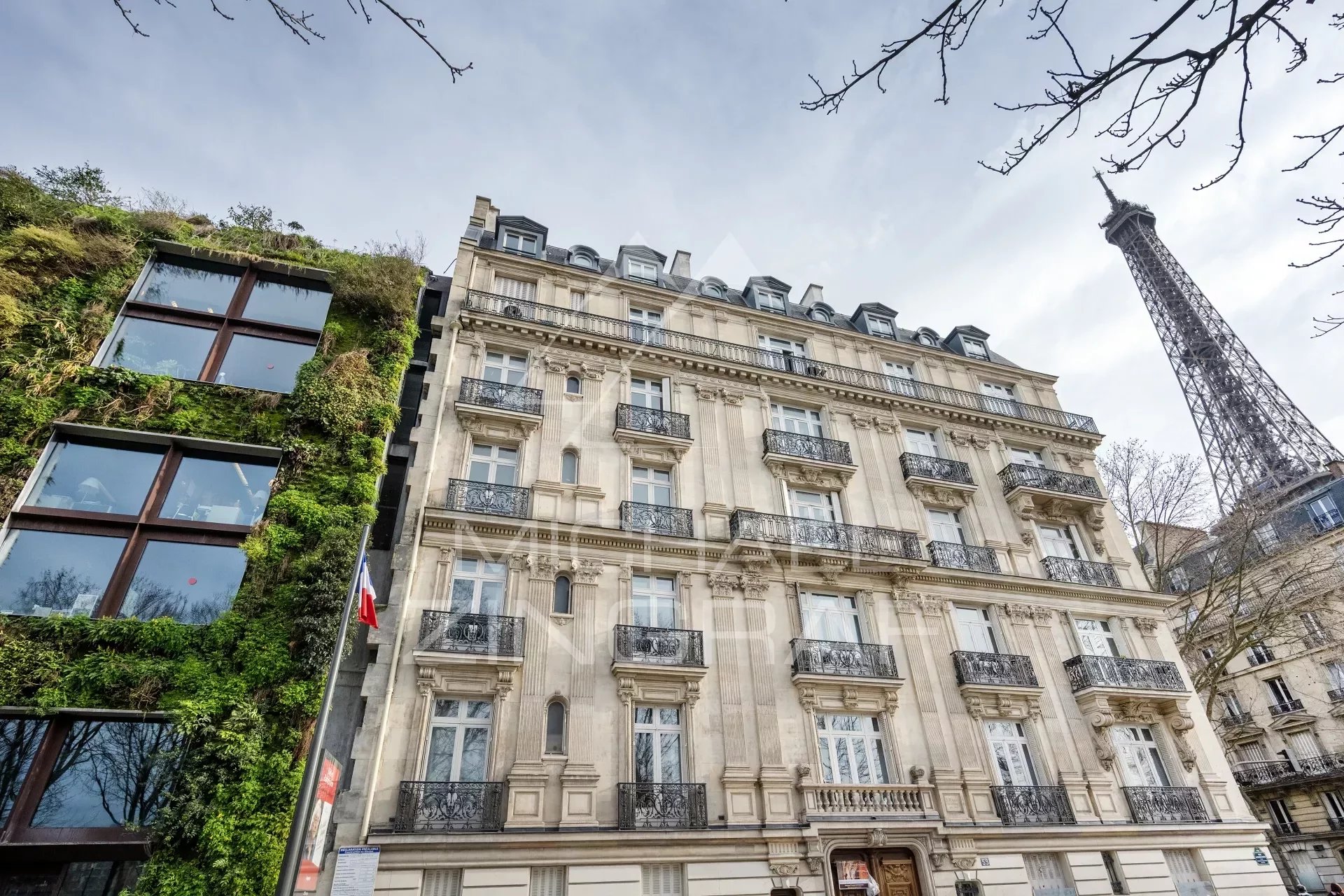 À vendre - Appartement 3 suites - Dernier étage - Vue Tour Eiffel