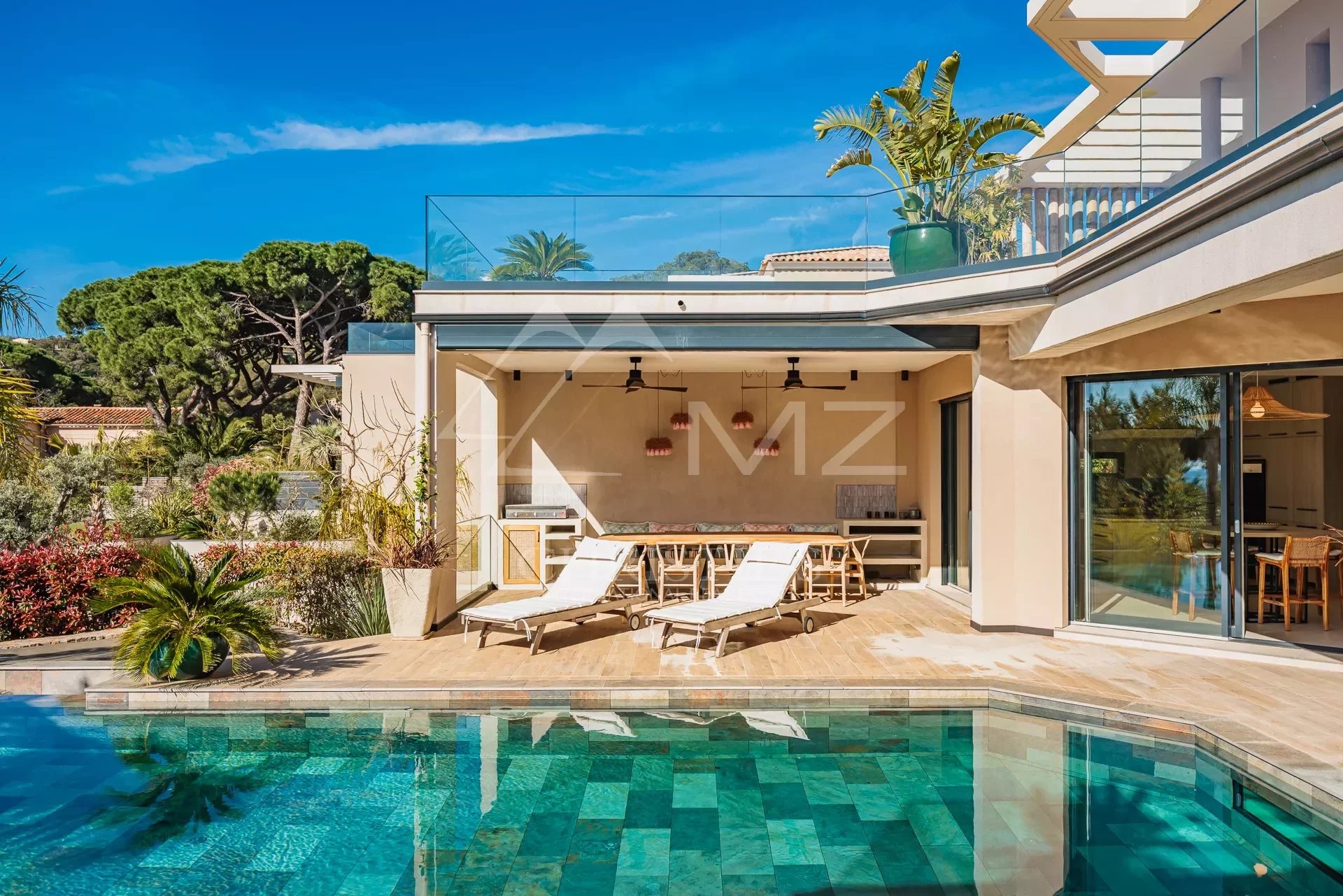 Superb contemporary luxury villa - Beach on foot