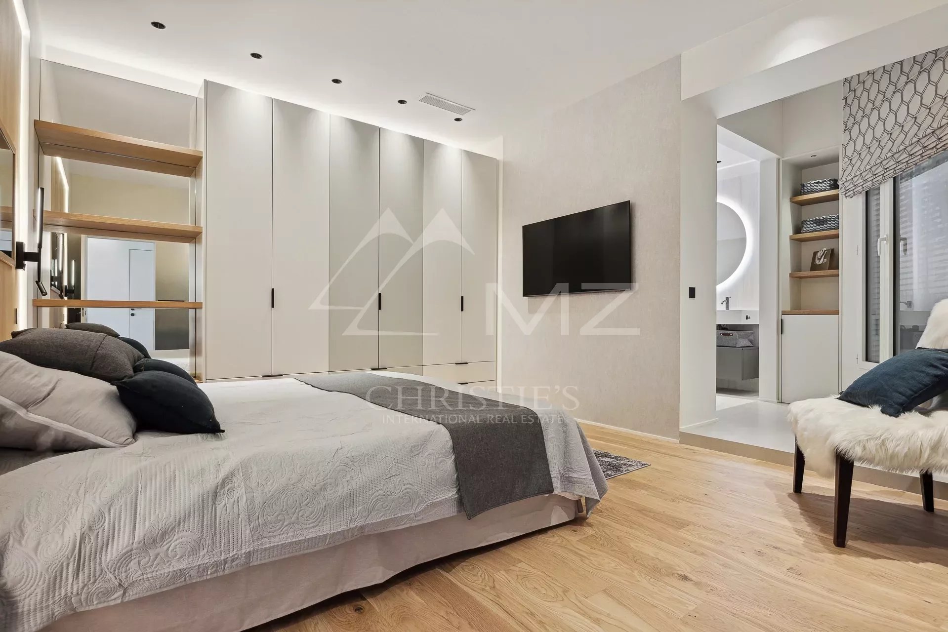 Cannes Croisette - 4 bedrooms apartment