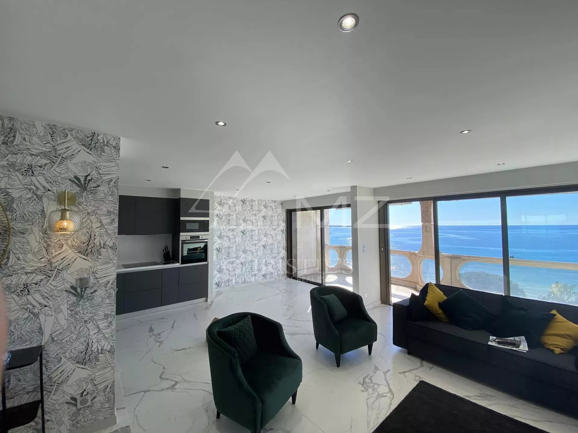 Cannes - Croisette - 2 Bedrooms Apartment