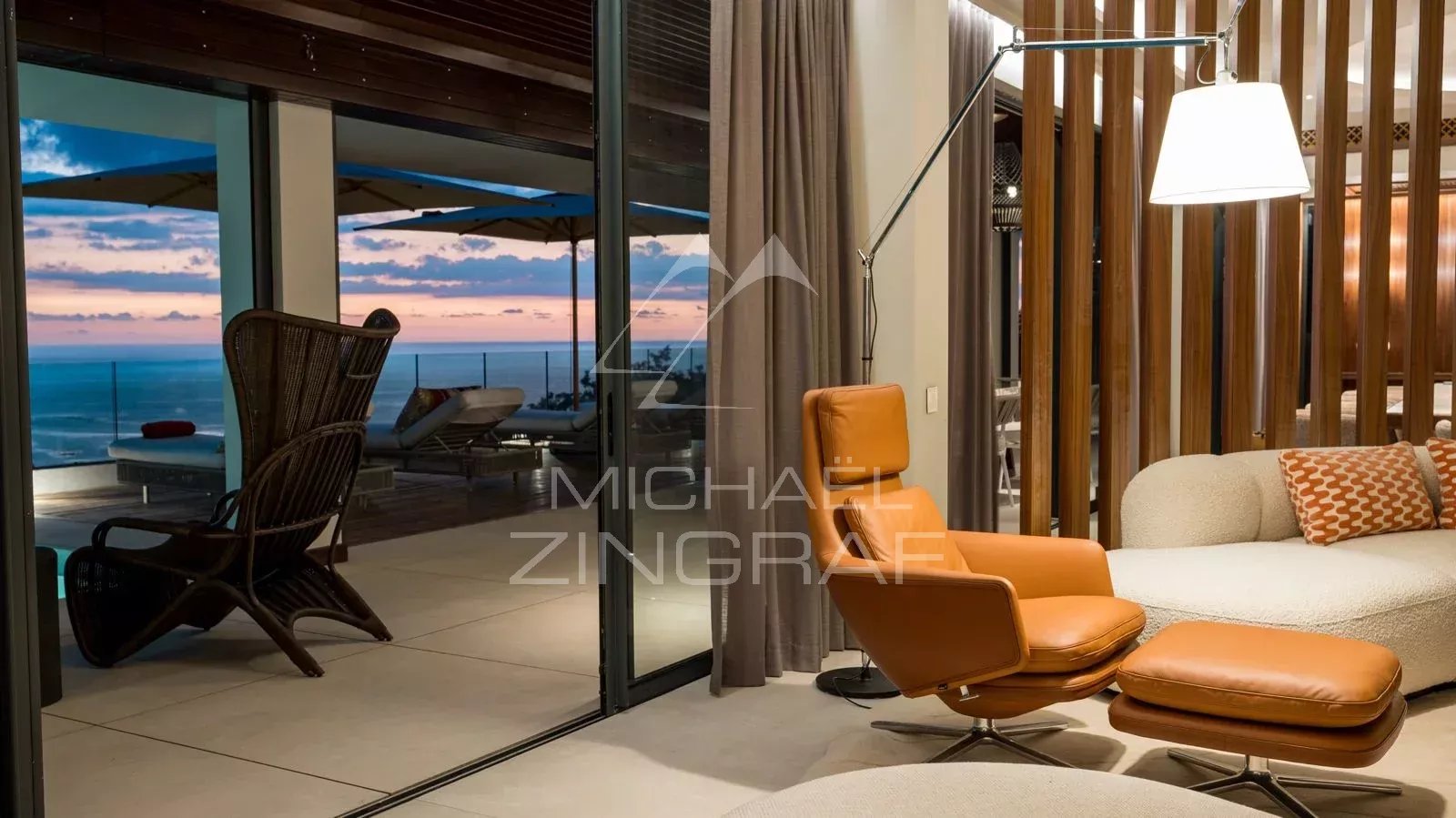 Île Maurice – Villa d’Exception Ultra Luxe avec Vue Panoramique sur Le Morne – Rivière Noire
