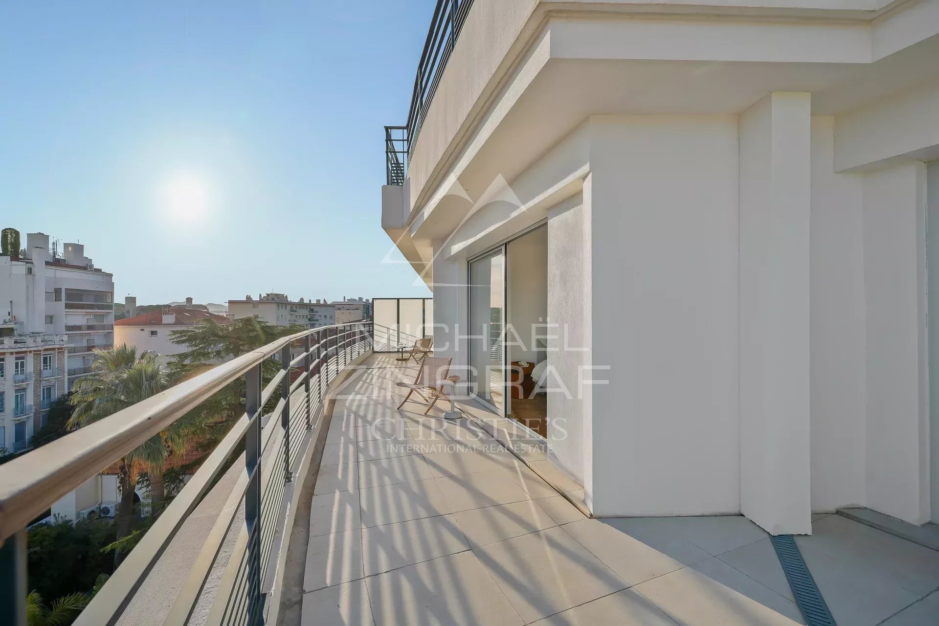 Cannes -  Proche Centre - Penthouse d'exception -Grandes terrasses - Vue mer panoramique