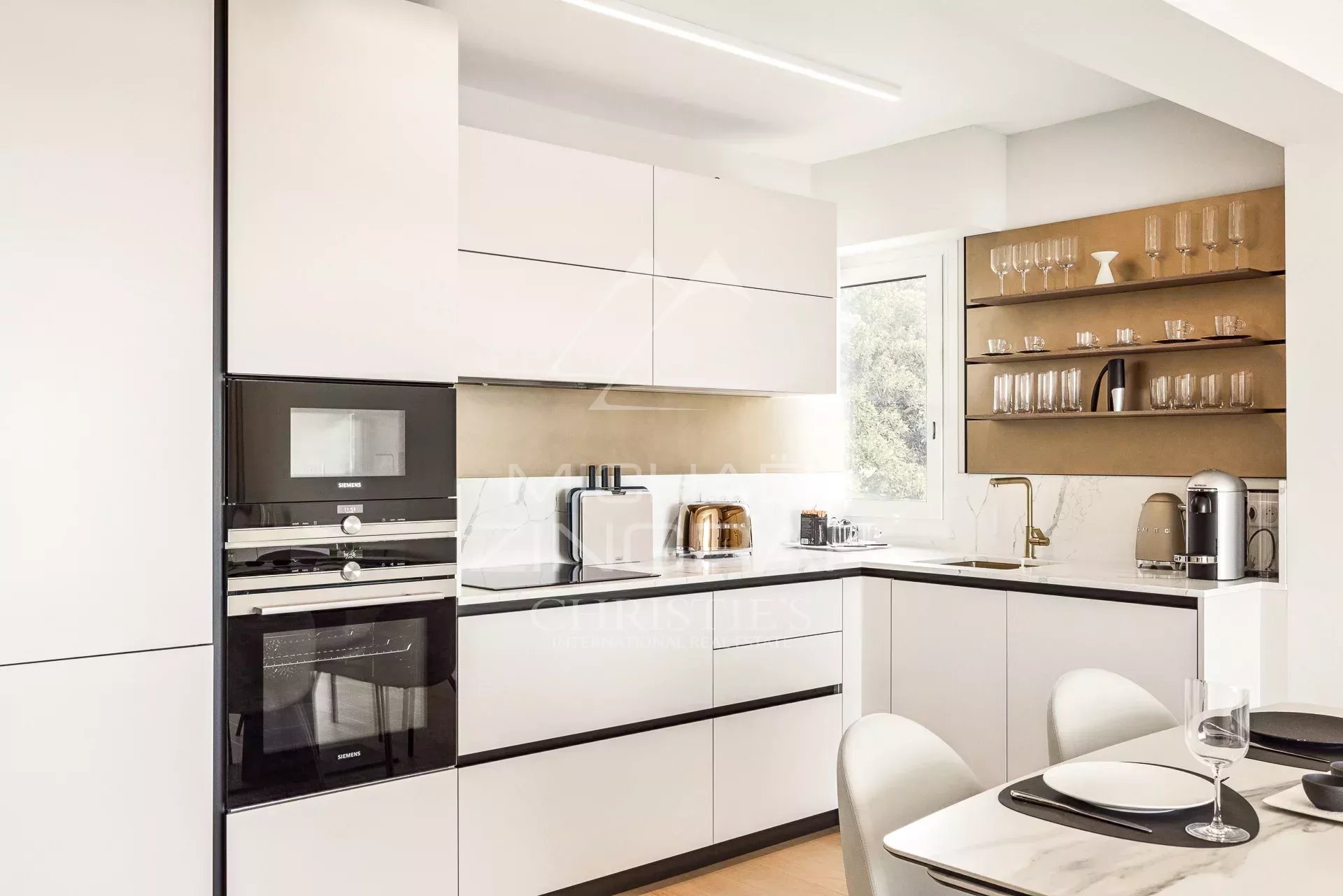 Cap d’Ail – Renovated sea view apartment