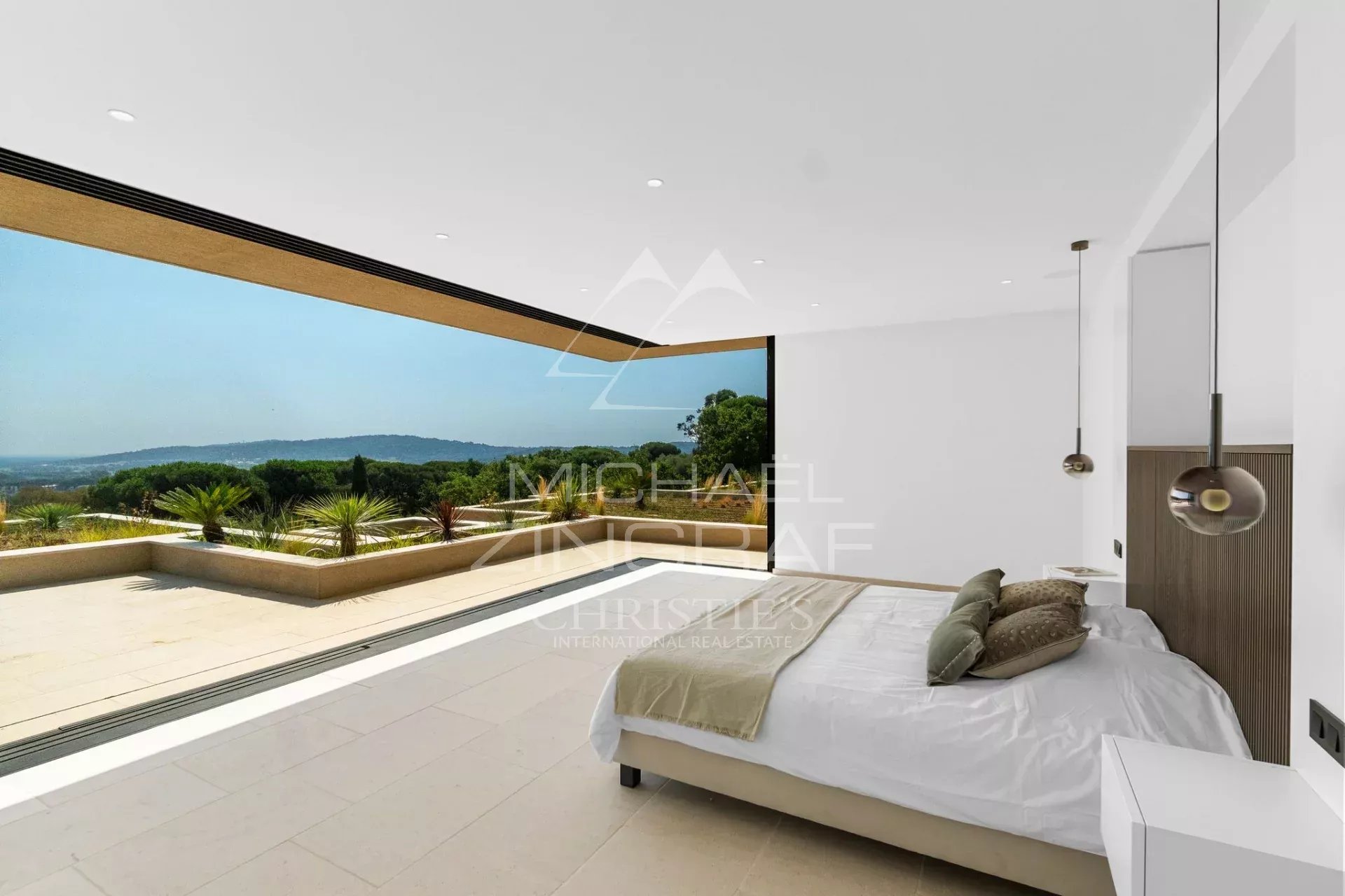 Exceptional Villa in Pampelonne – Elegance and Privacy