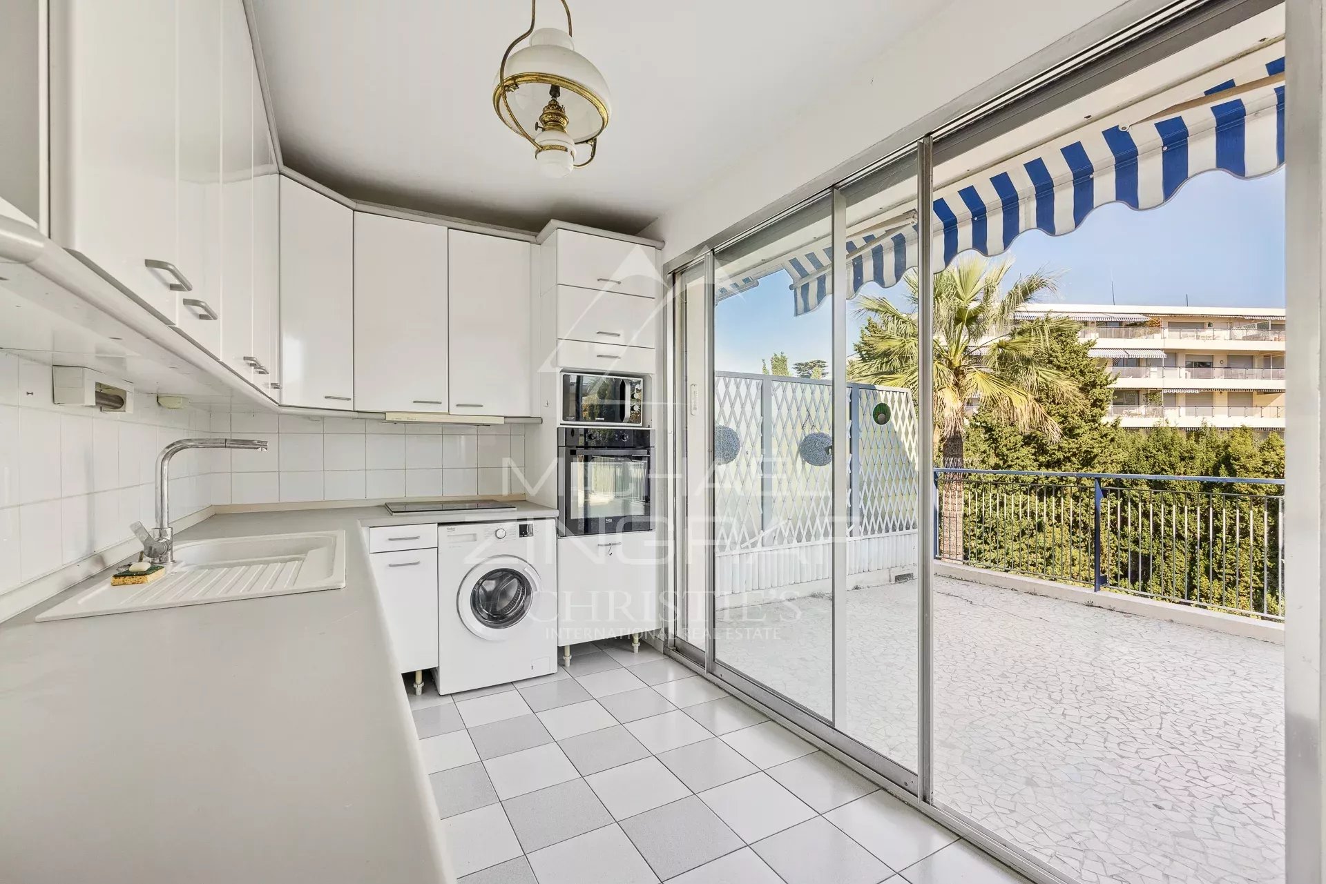 Dernier étage avec terrasse et vue mer panoramique