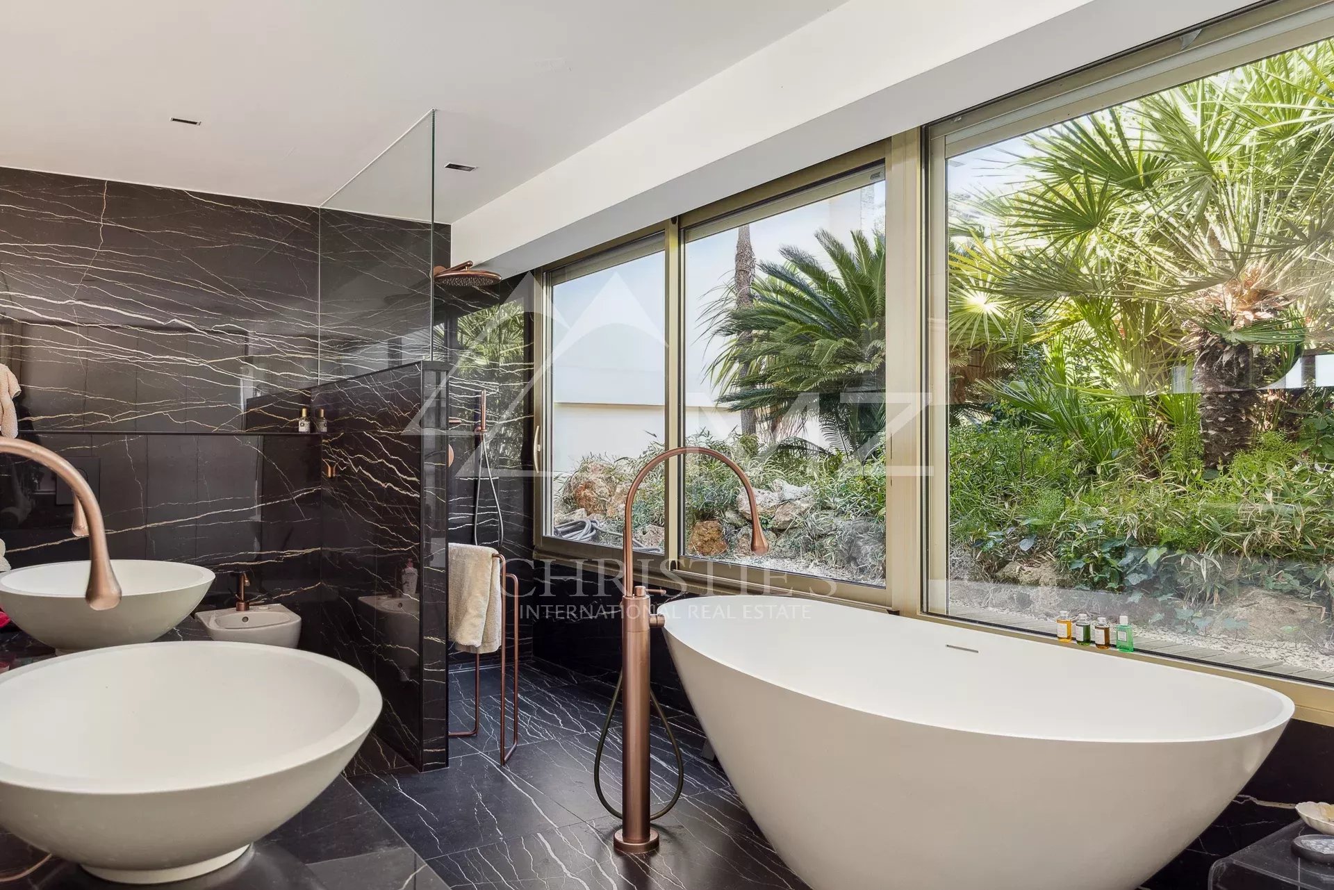 Superb apartment in a luxury residence