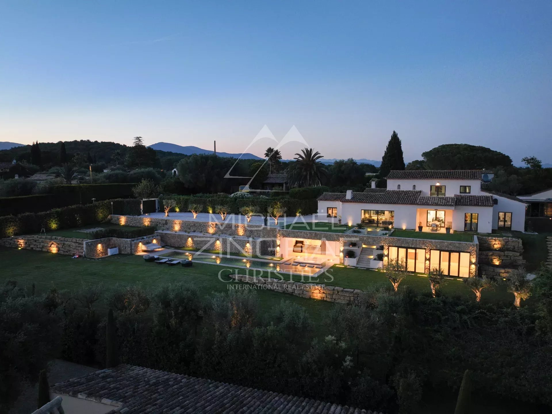 Exceptional Property for Sale : Luxury and Comfort at Your Fingertips