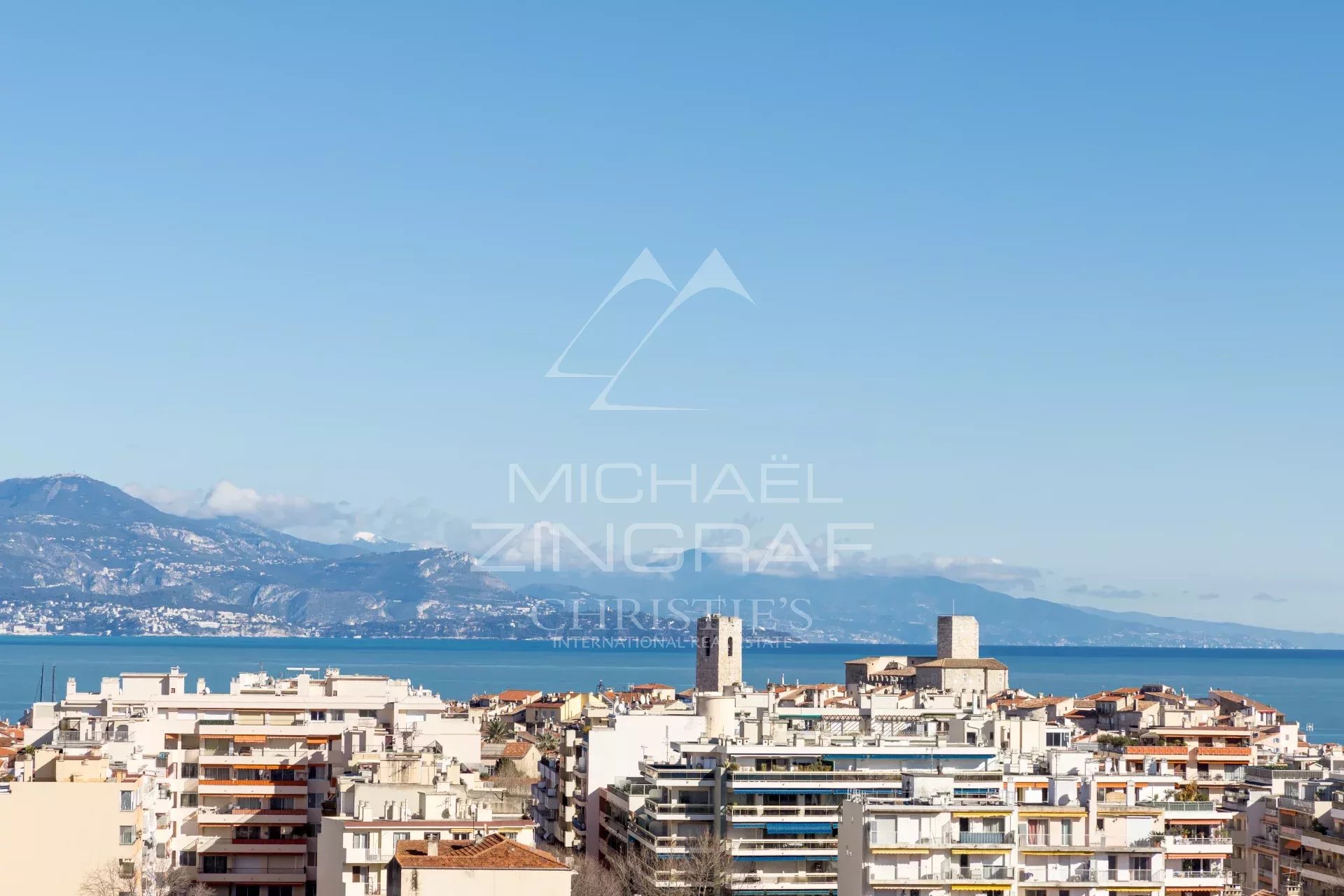 Außergewöhnliches Penthouse im Herzen von Antibes – 360° Panoramablick