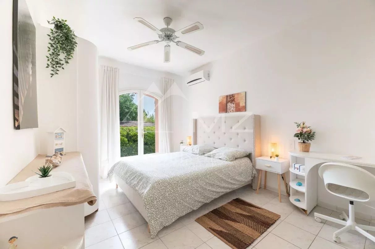 Villa provençale au calme proche village