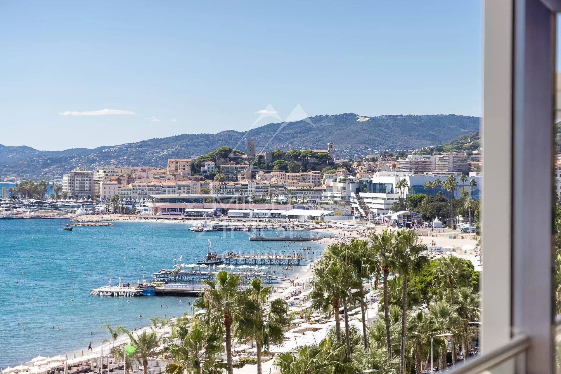 Cannes Croisette – Spacieux 5 pièces avec vue mer panoramique