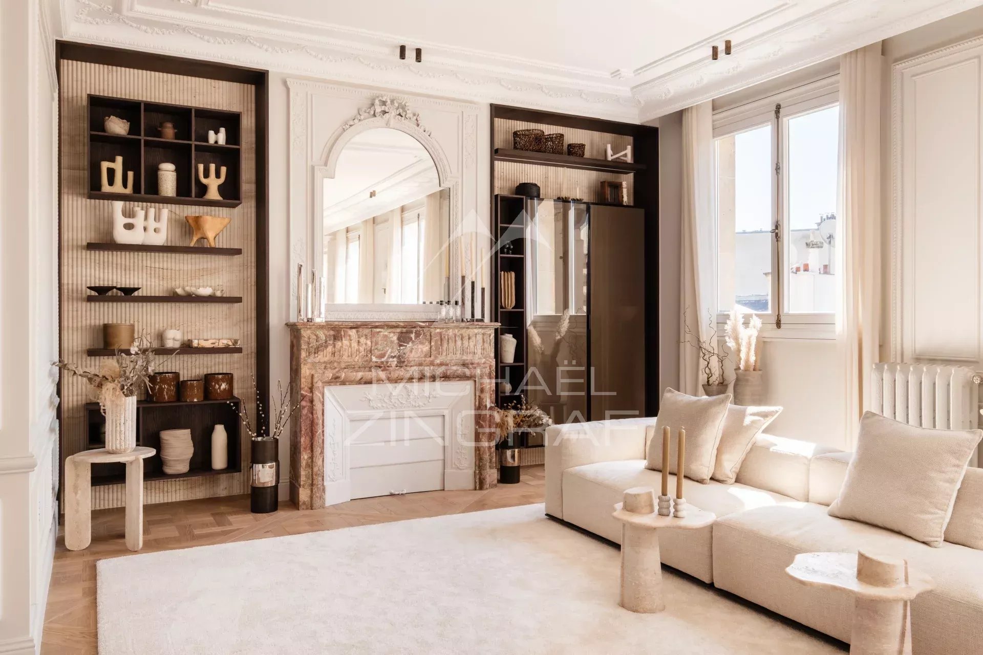 A vendre - Appartement 3 Suites - Paris 8eme - Triangle d'Or - Clim - Refait à neuf