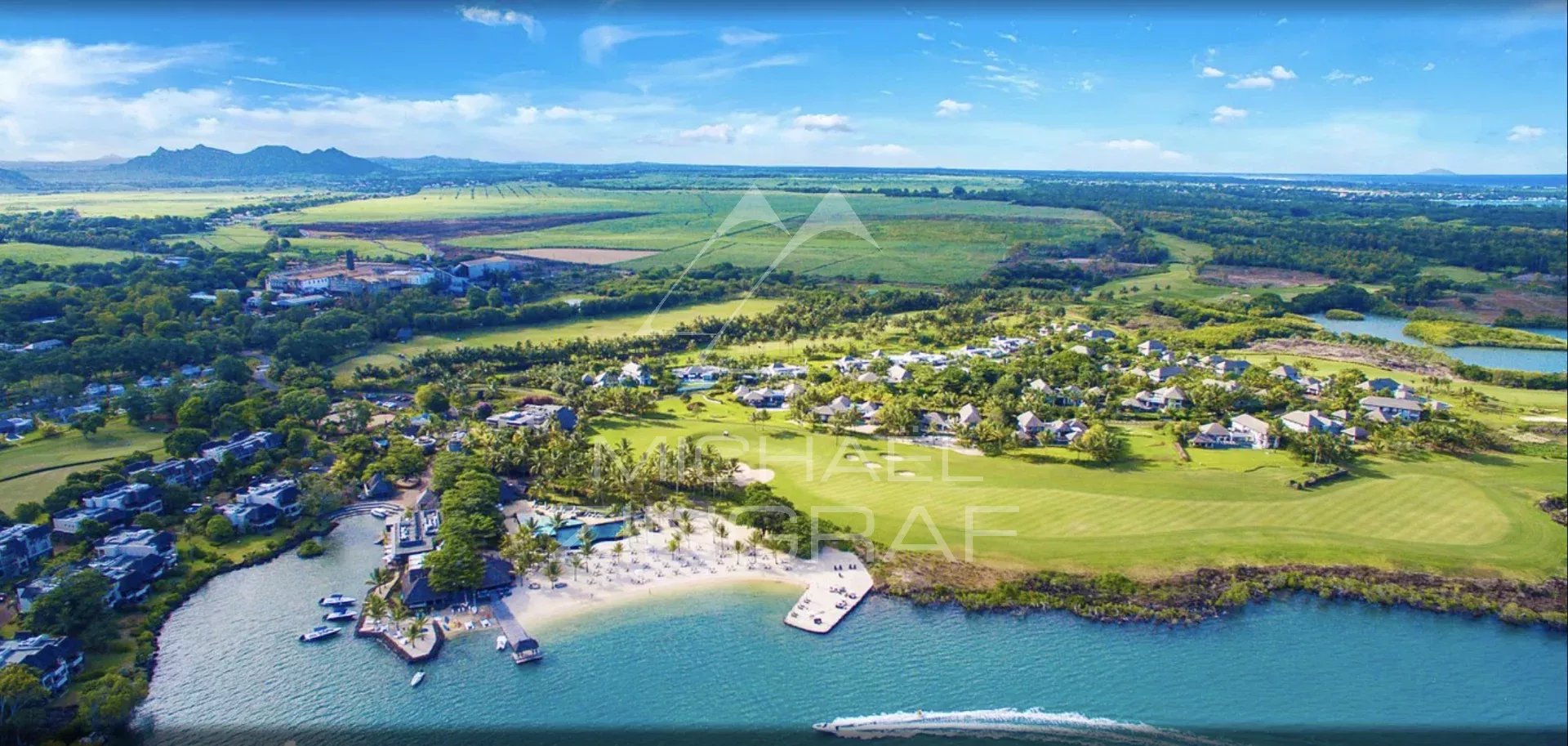 Villa de Prestige face au Golf – Anahita