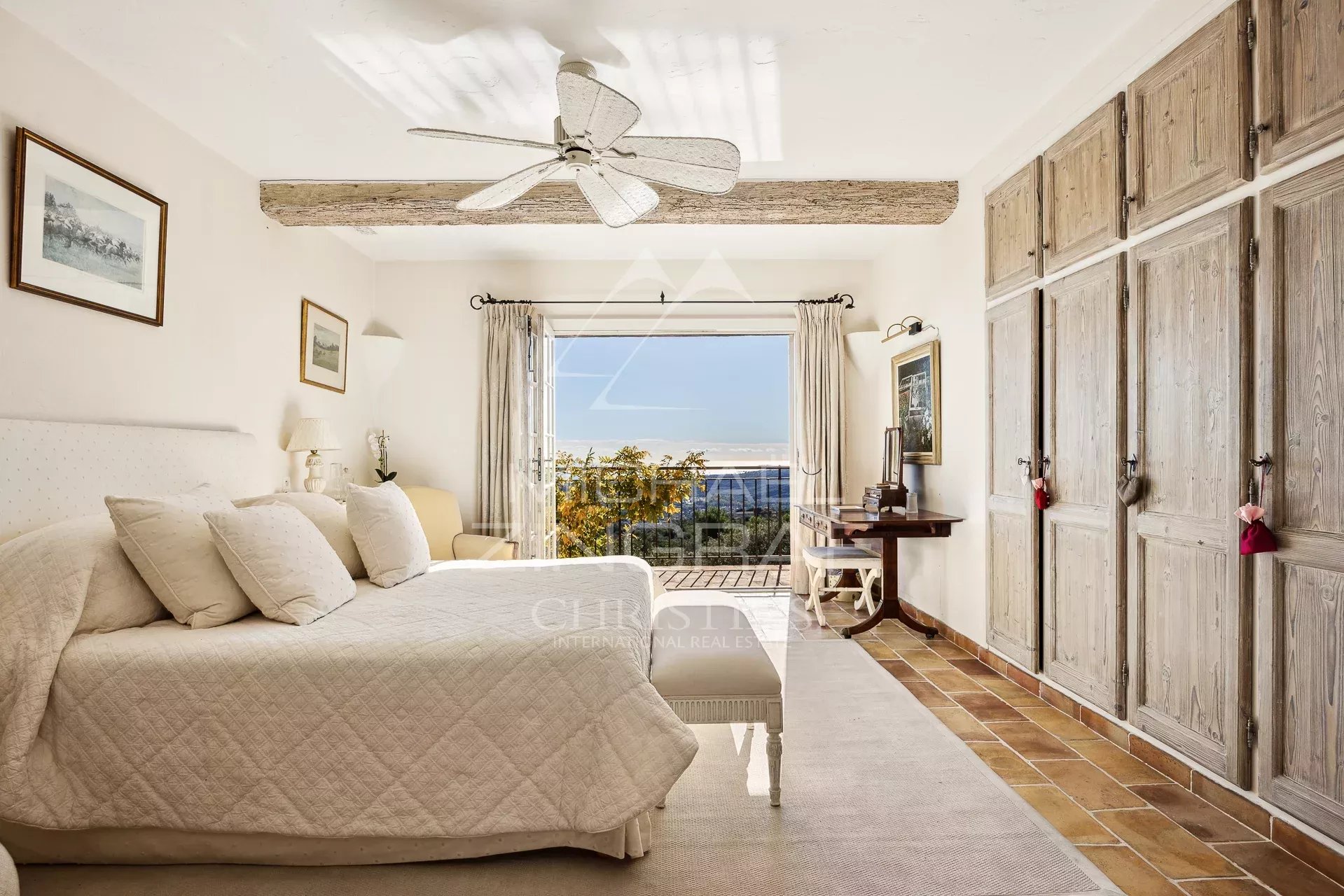 Saint-Paul-de-Vence - Exceptionnelle propriété dans domaine privé